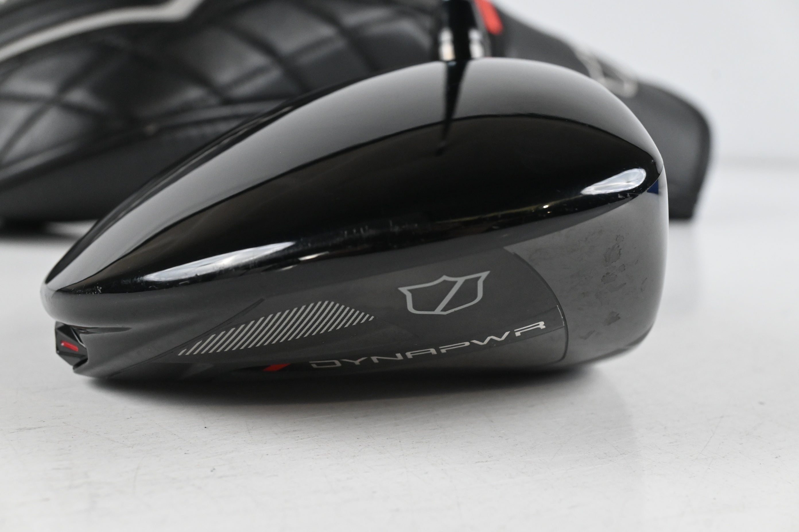 Wilson DYNAPWR 2025 Max Driver / 10.5 Degree / Regular Flex UST LIN-Q M40X 5