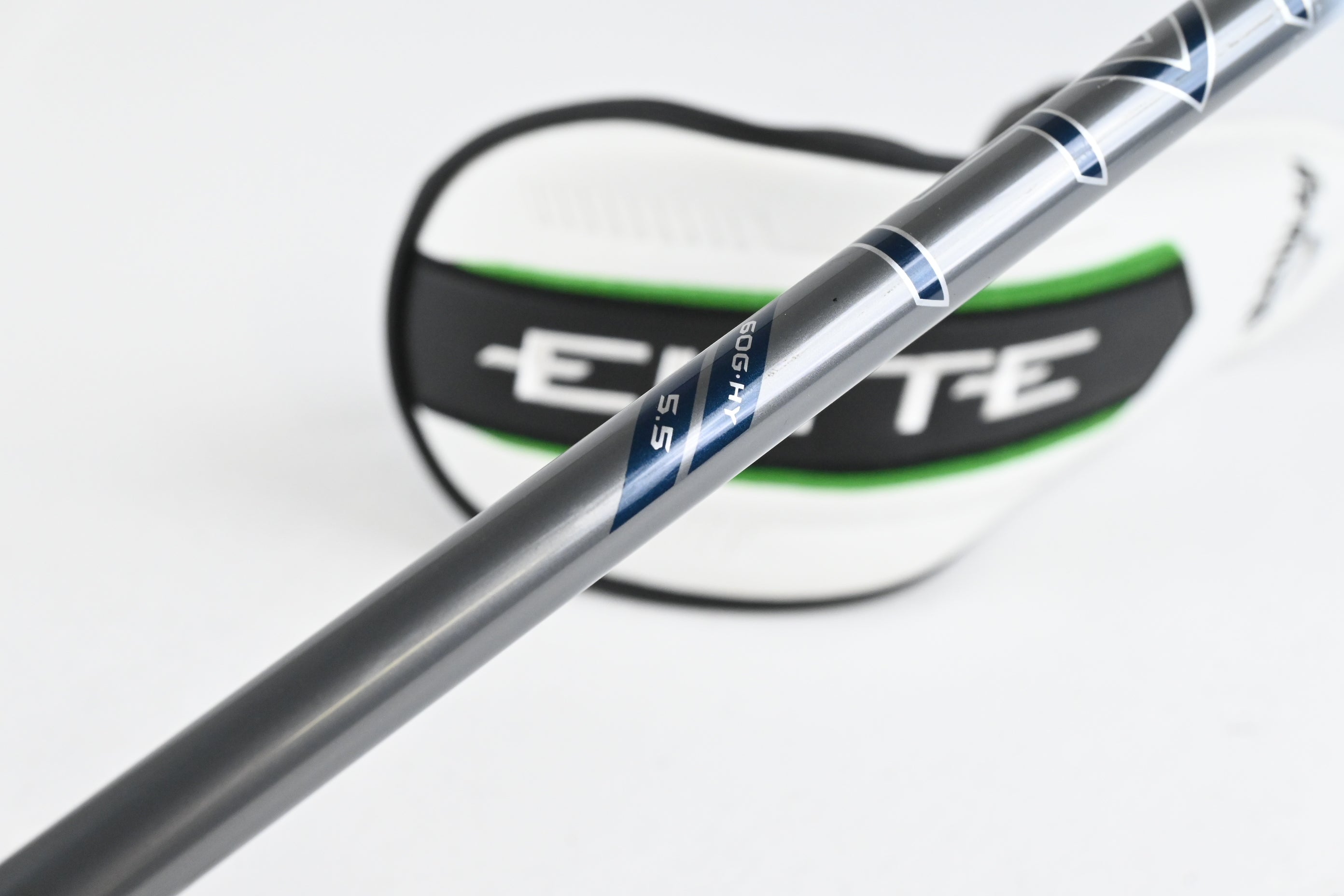 Callaway Elyte X #4 Hybrid / 21 Degree / Regular Flex Denali Charcoal 60 Shaft