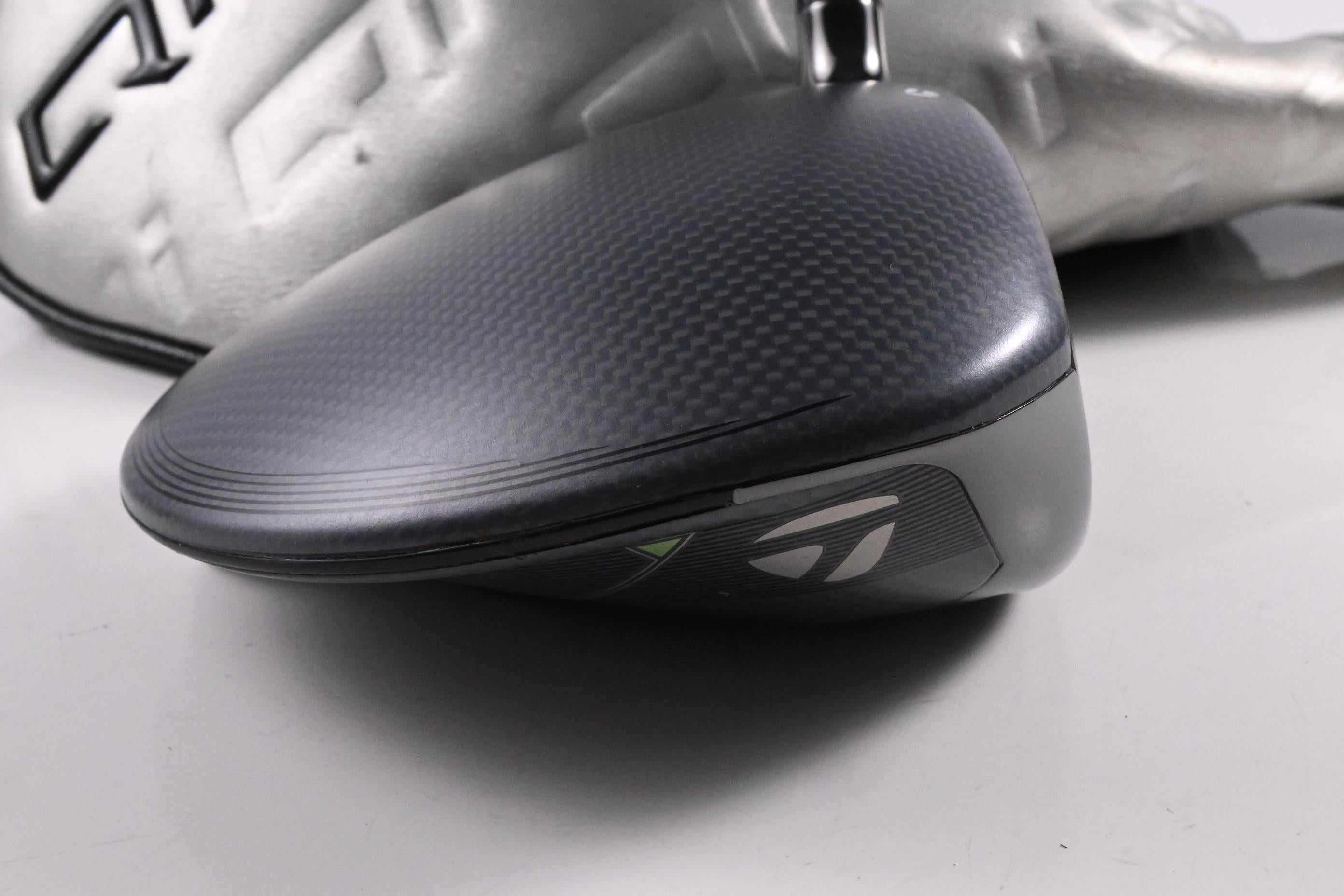 Taylormade Qi35 Driver / 9 Degree / Stiff Flex Kai'li Dark Waves CB Blue 60