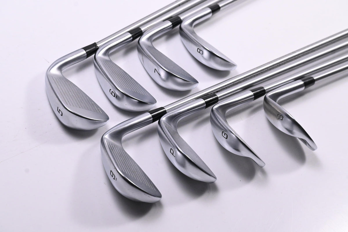 Left Hand Mizuno JPX 921 Hot Metal Irons / 5-PW+GW+SW / Regular Flex KBS Tour