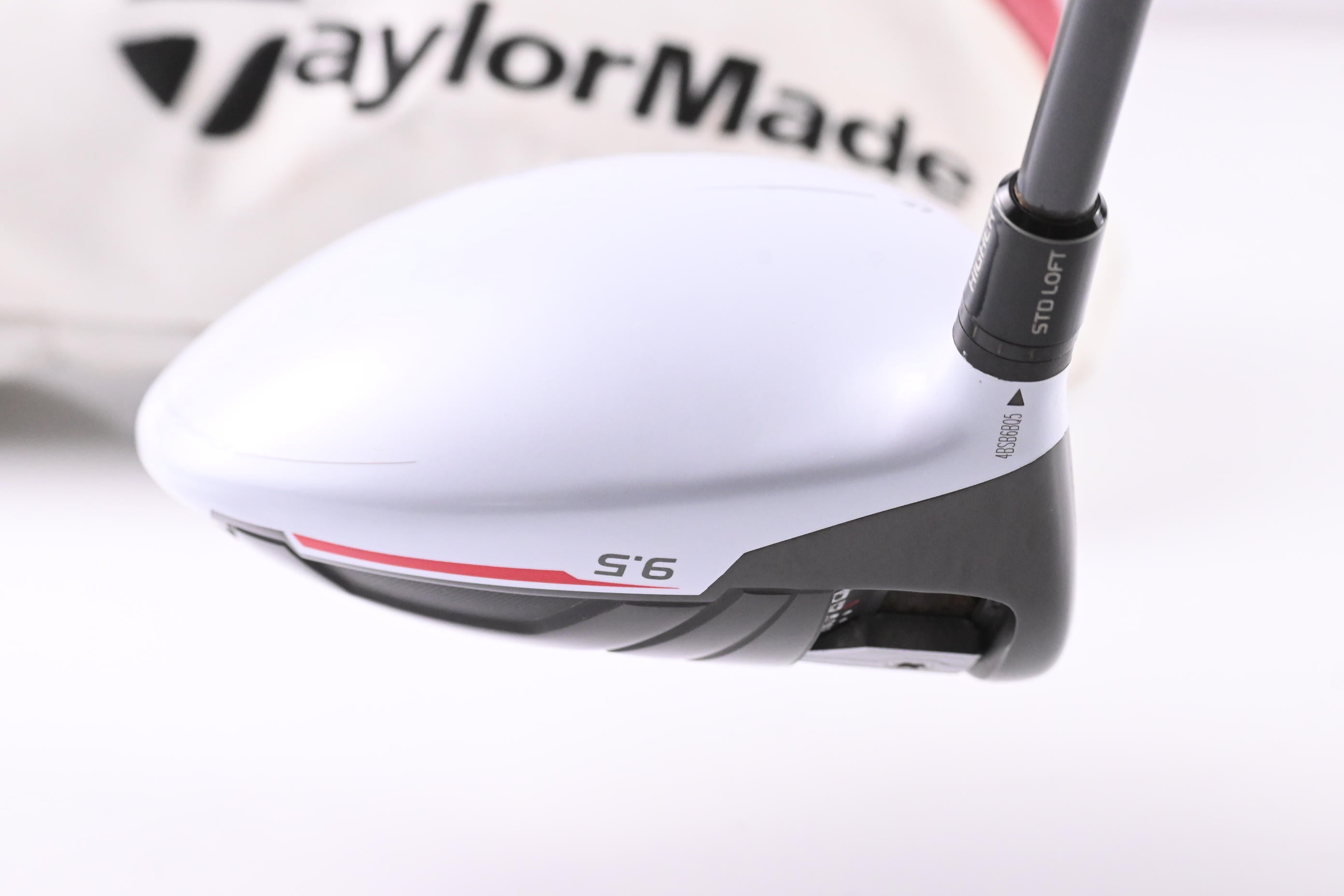 Left Hand Taylormade R15 Driver / 9.5 Degree / Regular Flex Fujikura Speeder 57