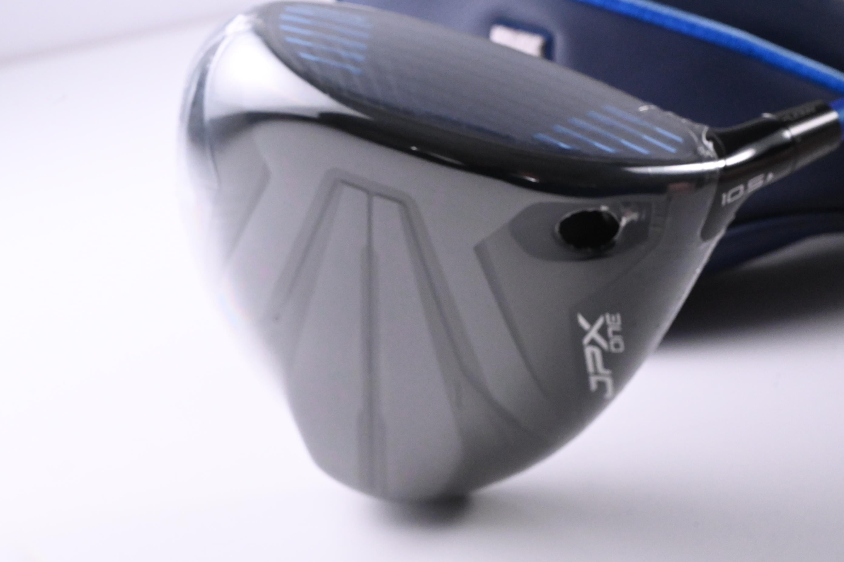 Mizuno JPX One Driver / 10.5 Degree / Regular Flex Project X Denali Frost Blue
