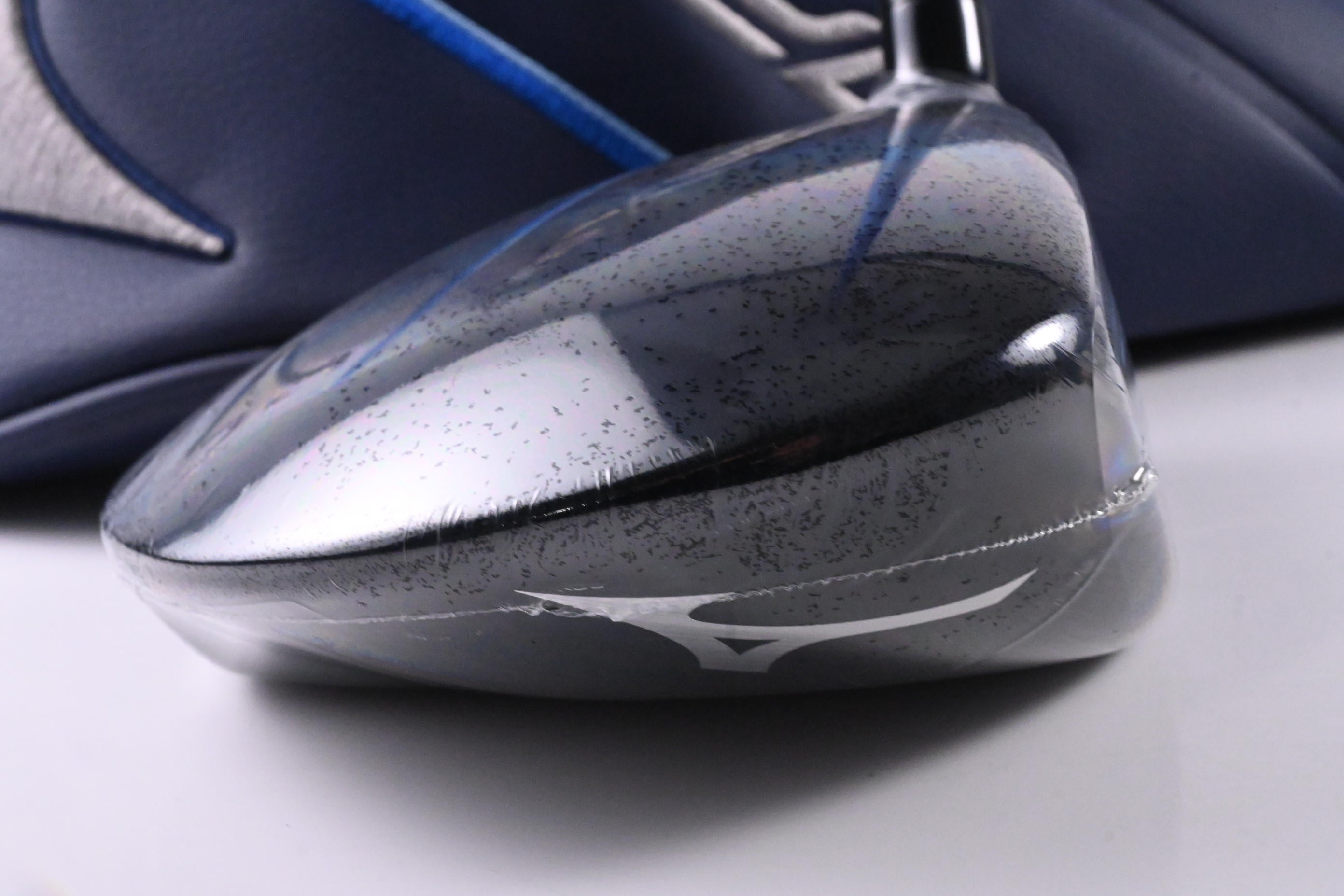 Mizuno JPX One Driver / 10.5 Degree / Regular Flex Project X Denali Frost Blue