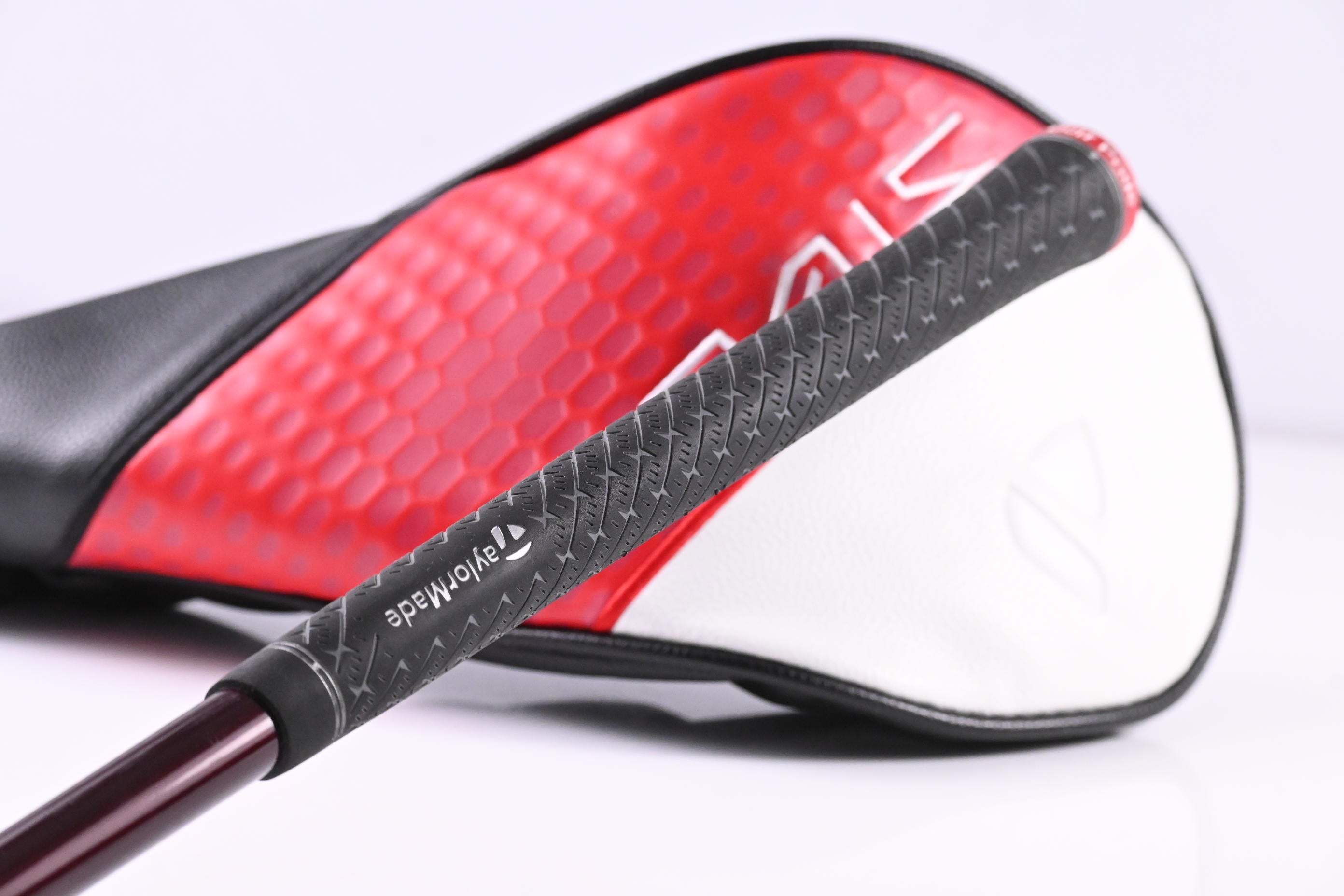 Left Hand Taylormade Stealth 2 HD Driver / 9 Degree / Stiff Flex Speeder NX Red