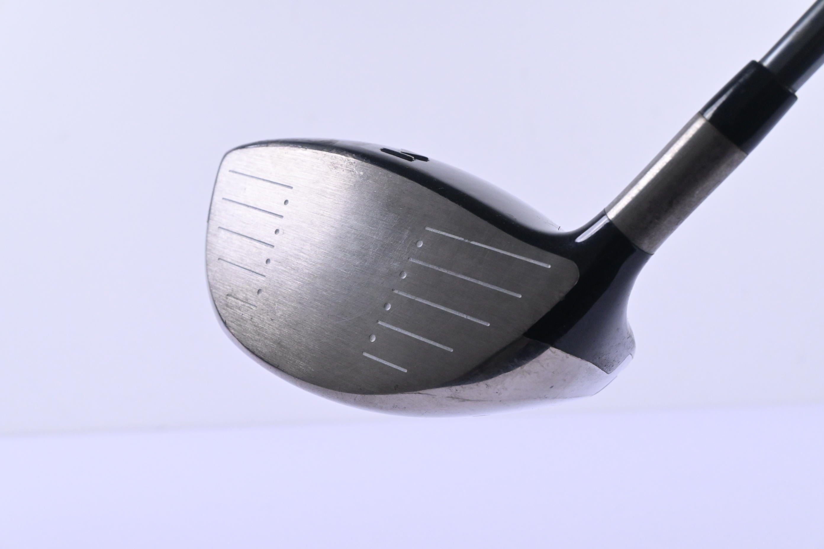 Titleist 909 D2 Driver / 9.5 Degree / Stiff Flex Diamana 65 Shaft