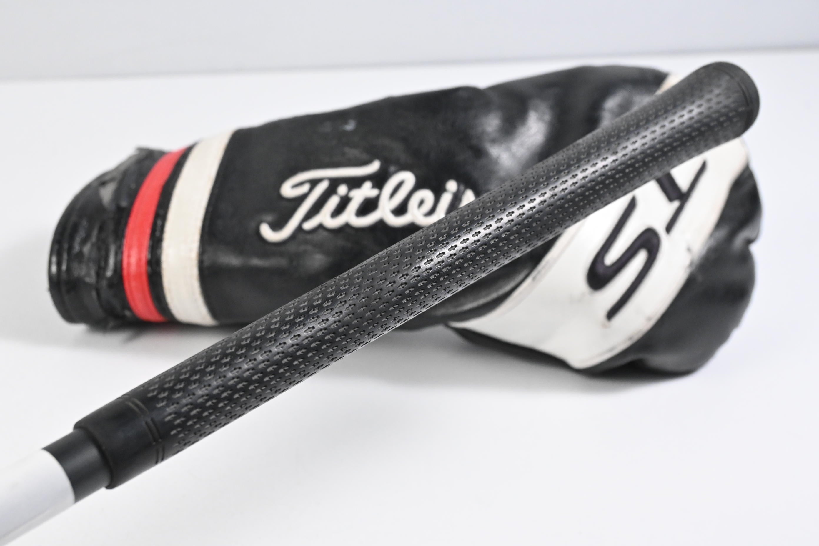 Titleist TS3 Driver / 10.5 Degree / Stiff Flex Hzrdus Smoke Black 60 Shaft