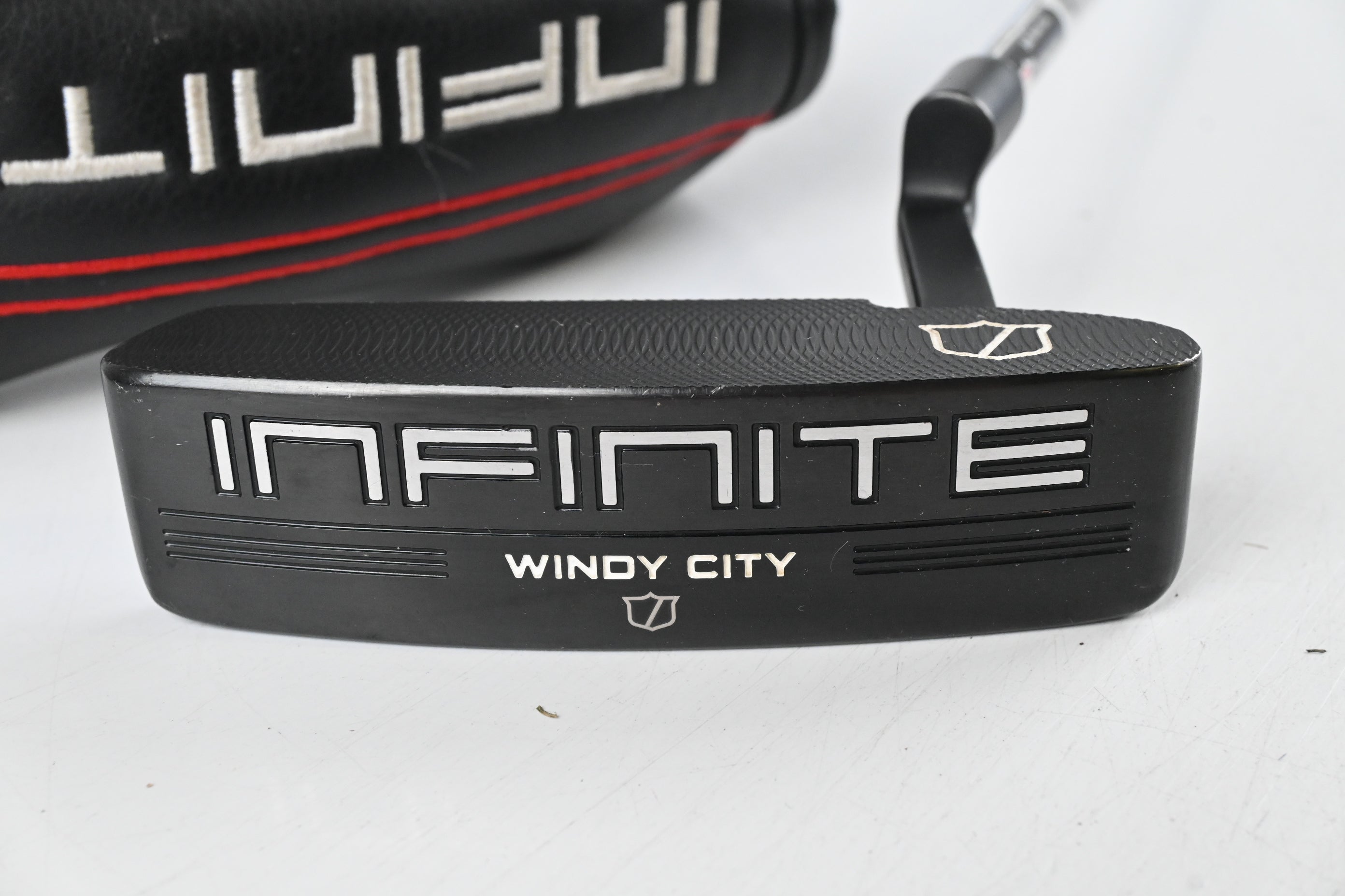 Wilson Infinite Windy City 2024 Putter / 34 Inch