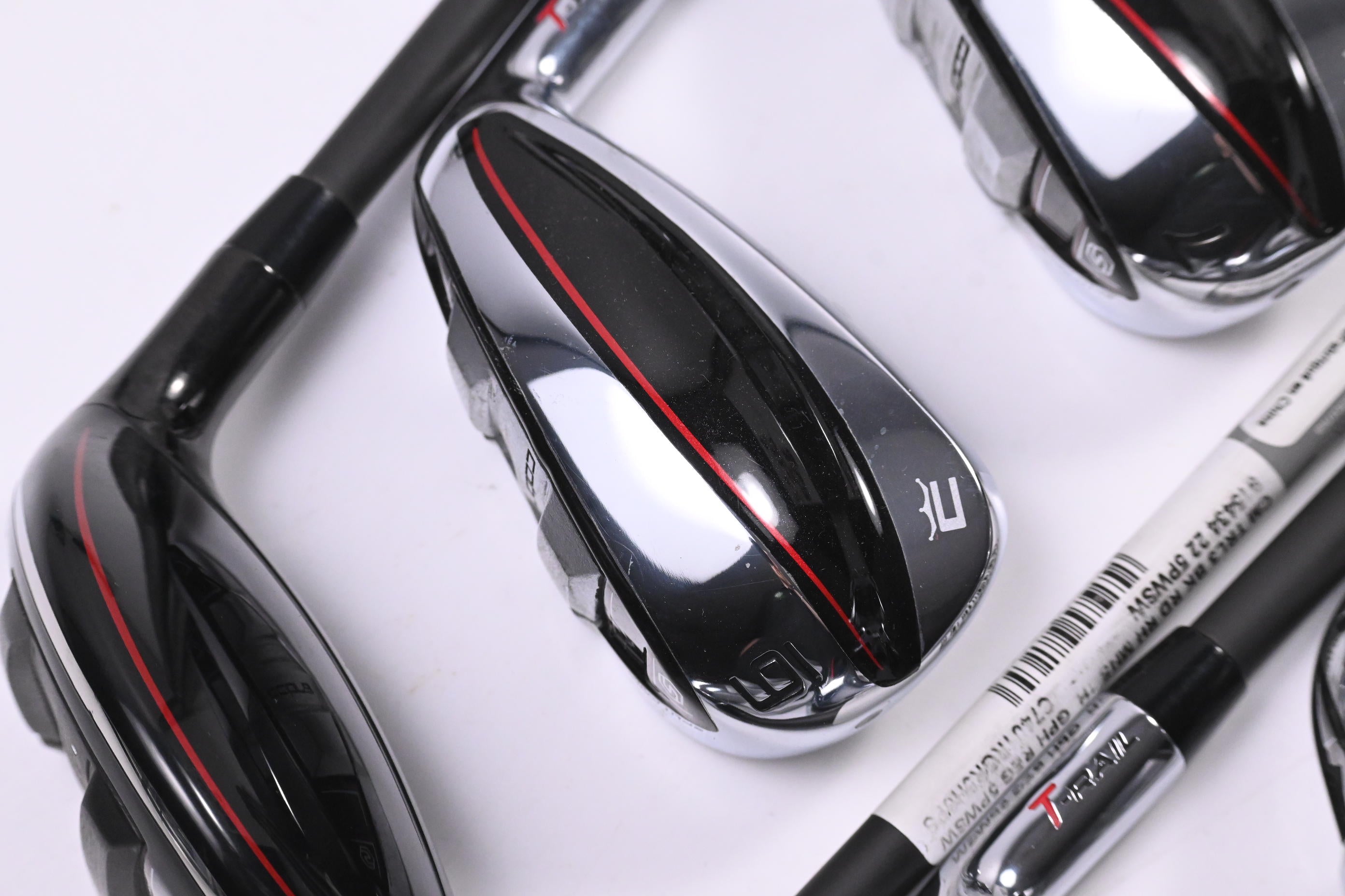 Cobra T-Rail 2023 Irons / 5H+6-PW+SW / Regular Flex Cobra Ultralite 50 Shafts
