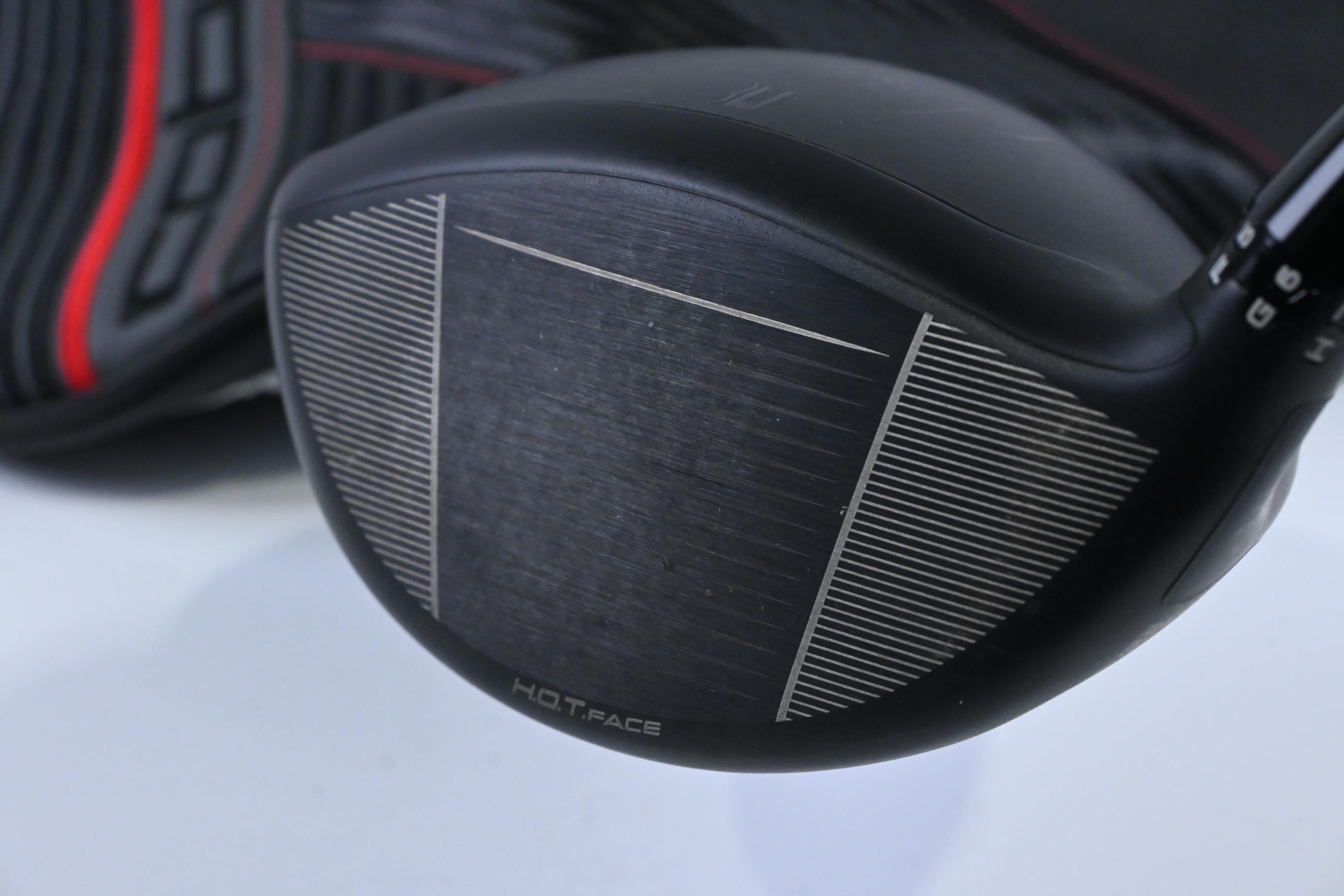 Cobra DS-Adapt LS Driver / 10.5 Degree / Stiff Flex Denali Black 60 Shaft