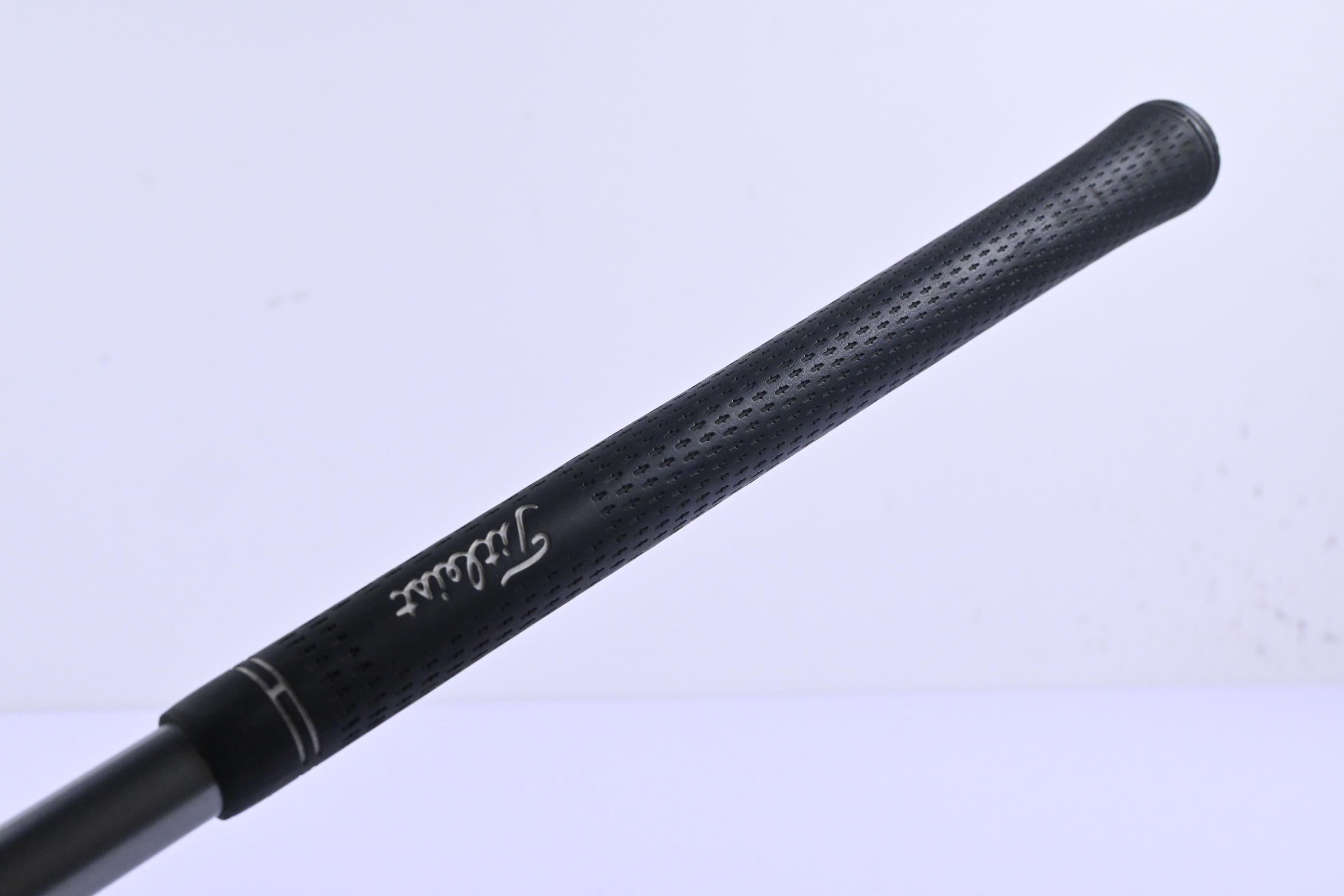 Titleist 909 D2 Driver / 9.5 Degree / Stiff Flex Diamana 65 Shaft