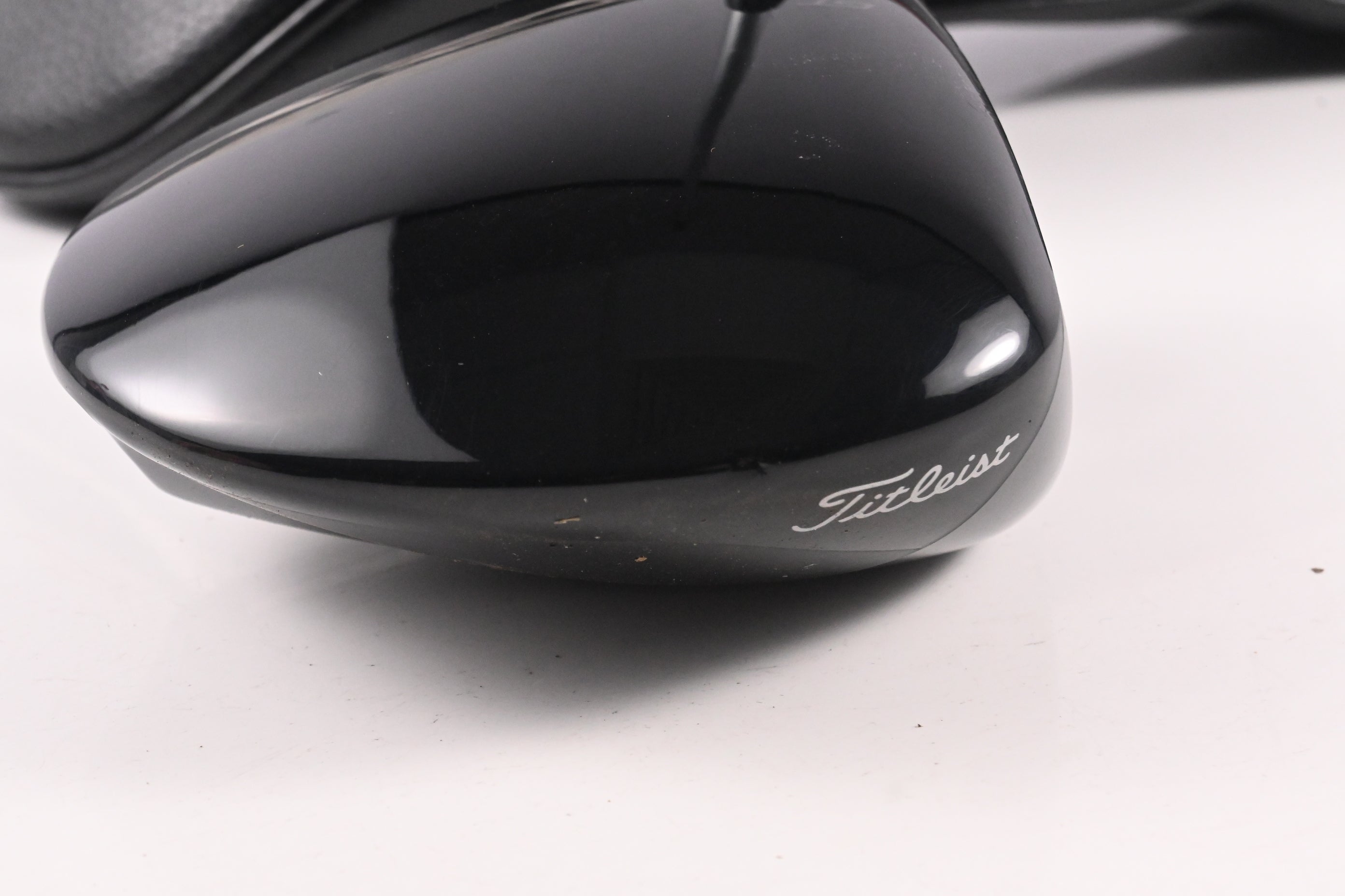 Titleist GT1 Driver / 9 Degree / Regular Flex Fujikura Air Speeder 40 Shaft