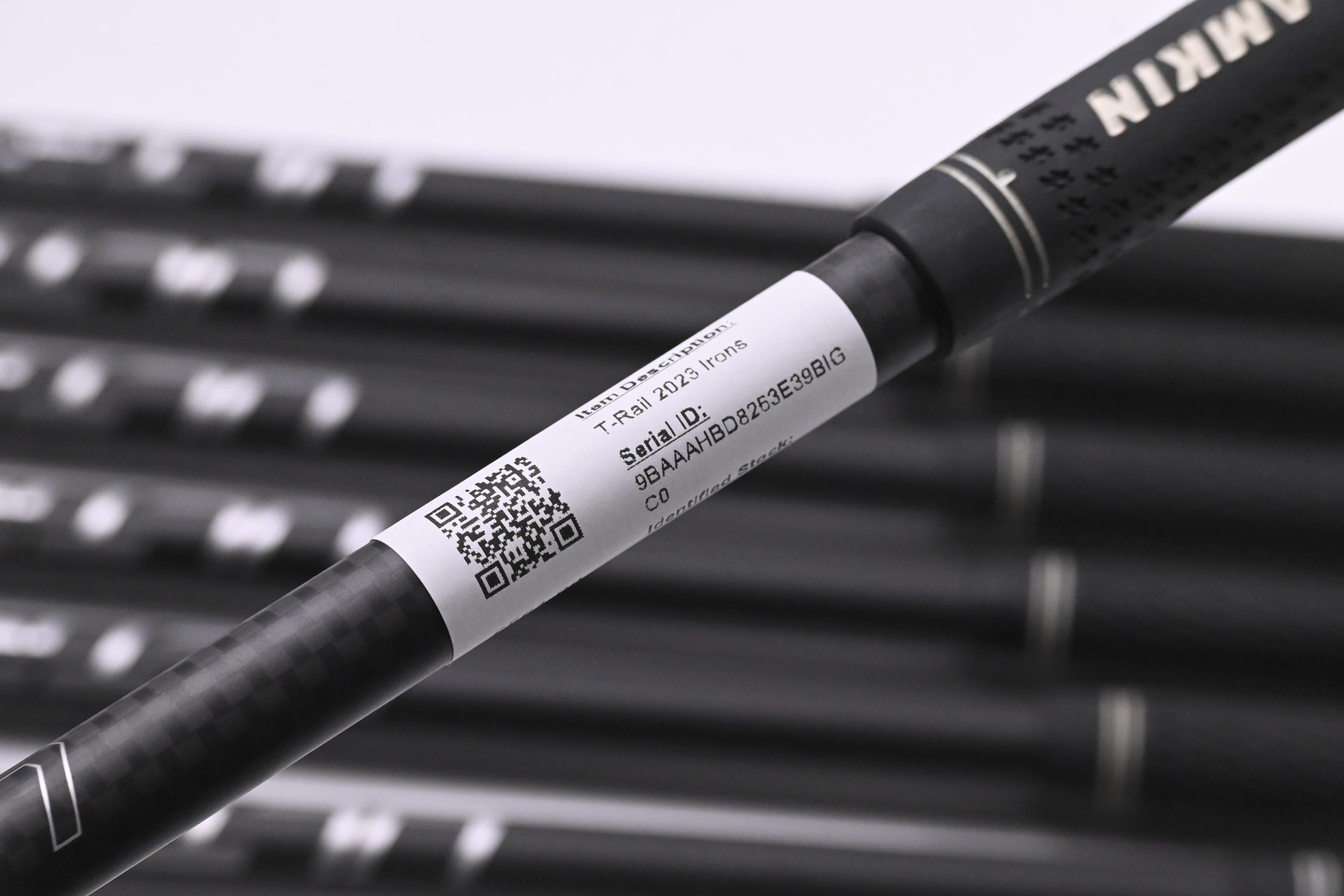 Cobra T-Rail 2023 Irons / 5H+6-PW+SW / Regular Flex Cobra Ultralite 50 Shafts