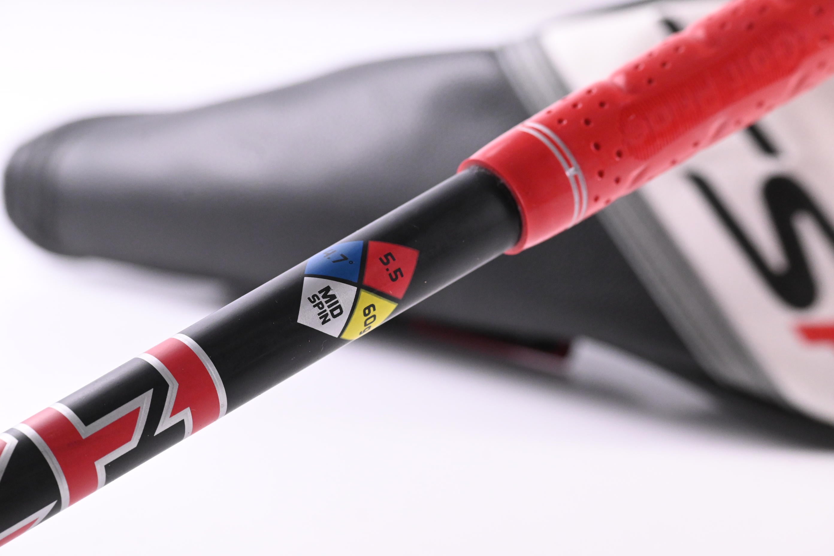 Titleist TSR2 #5 Wood / 18 Degree / Regular Flex HZRDUS Red CB Gen4 60 Shaft