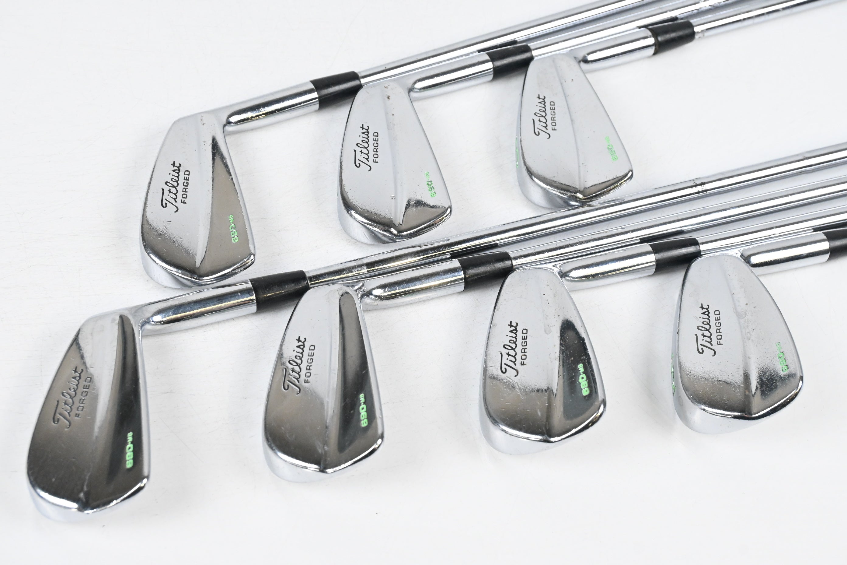 Titleist 690.MB Irons / 3-9i / Stiff Flex Dynamic Gold S300 Shafts