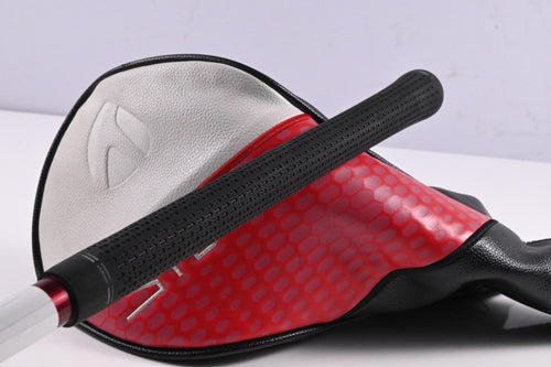 Taylormade Stealth 2 Driver / 9 Degree / Regular Flex Fujikura Ventus TR Red 5