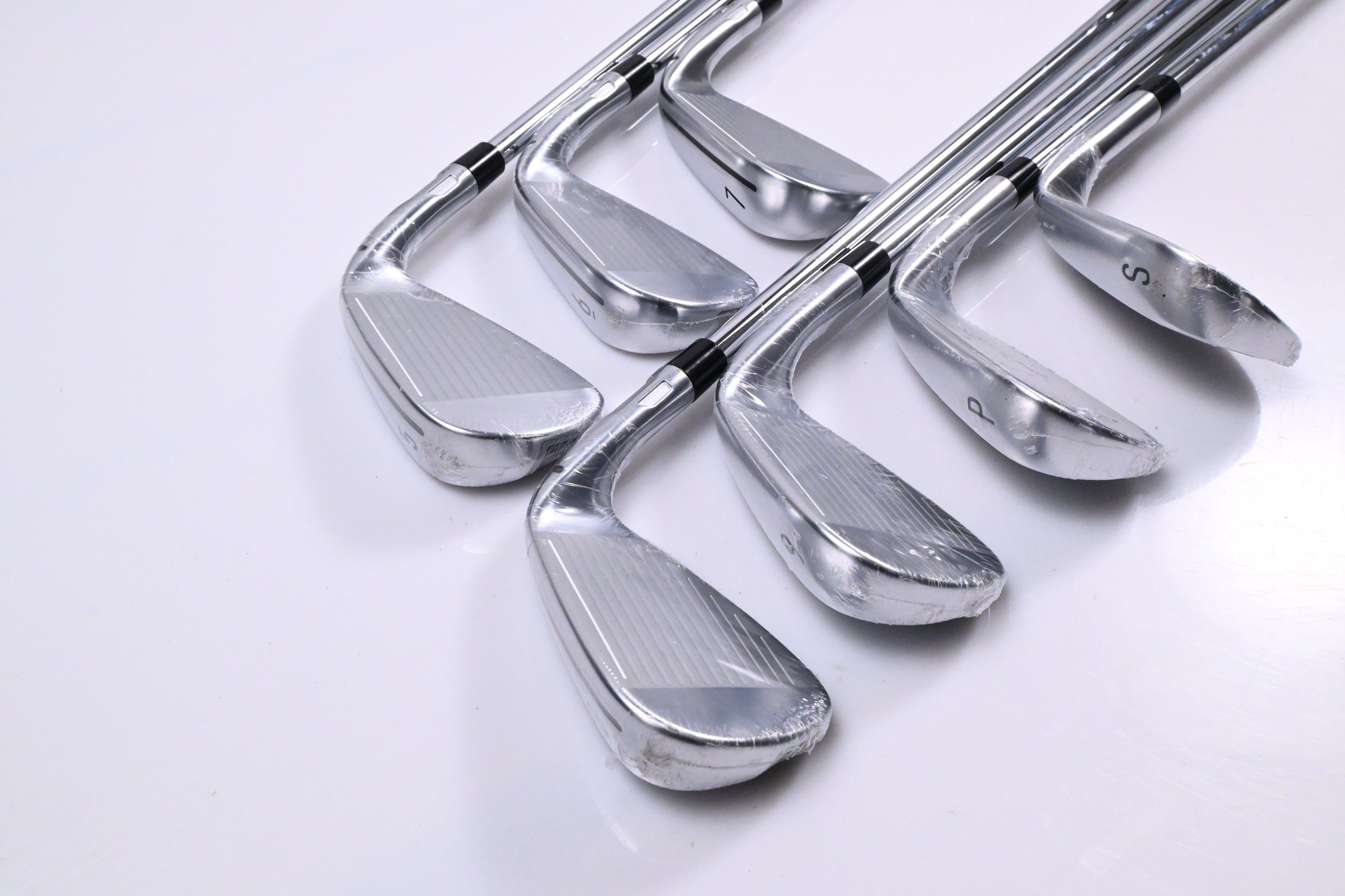 Left Hand Taylormade Qi Irons / 5-PW+SW / Regular Flex KBS Max MT 85 Shafts