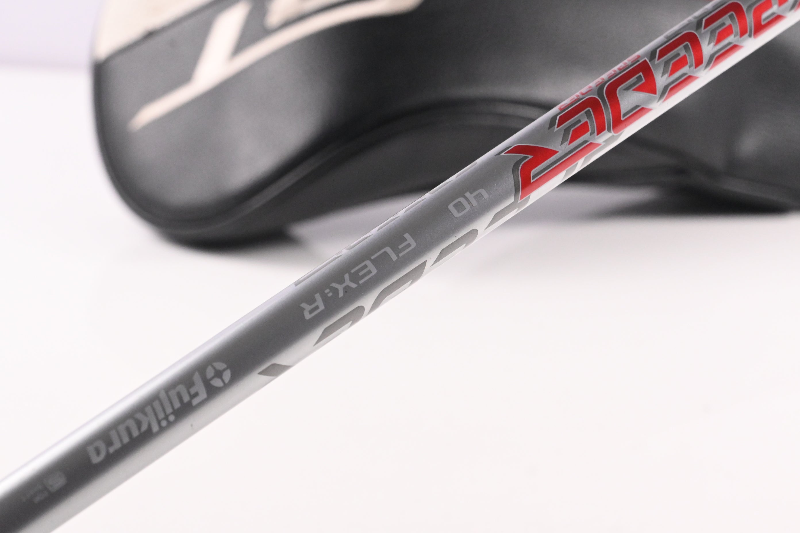 Titleist GT1 Driver / 9 Degree / Regular Flex Fujikura Air Speeder 40 Shaft
