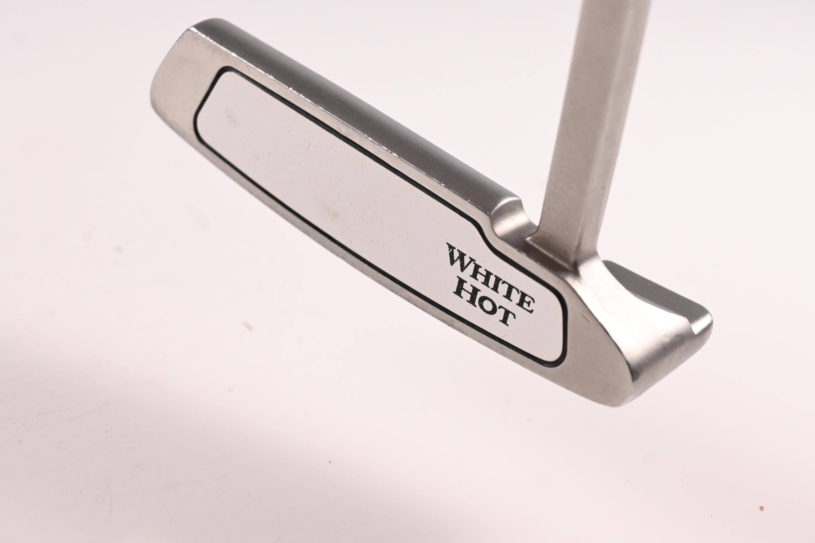 Odyssey White Hot #6 Long-Neck Putter / 32 Inch