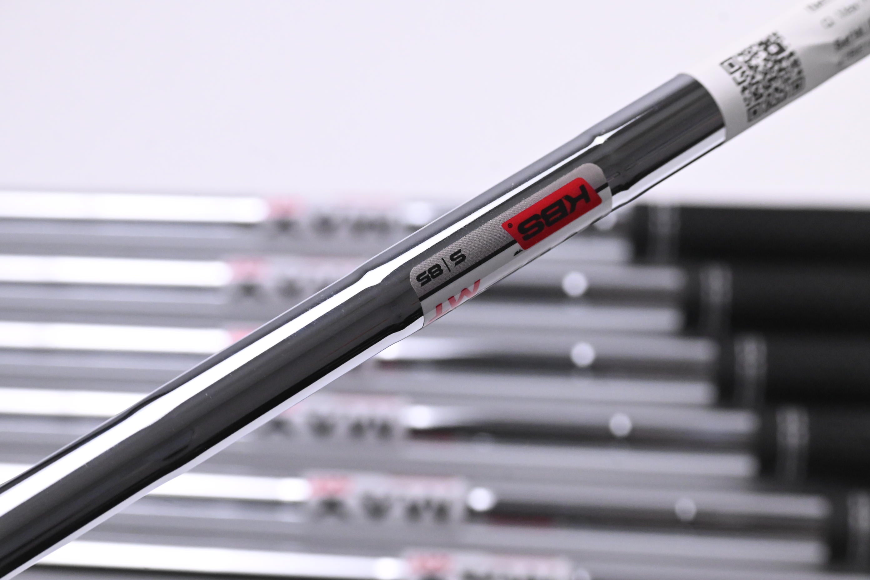 Taylormade Qi Max Irons / 5-PW+SW / Stiff Flex KBS MAX MT 85 Shafts