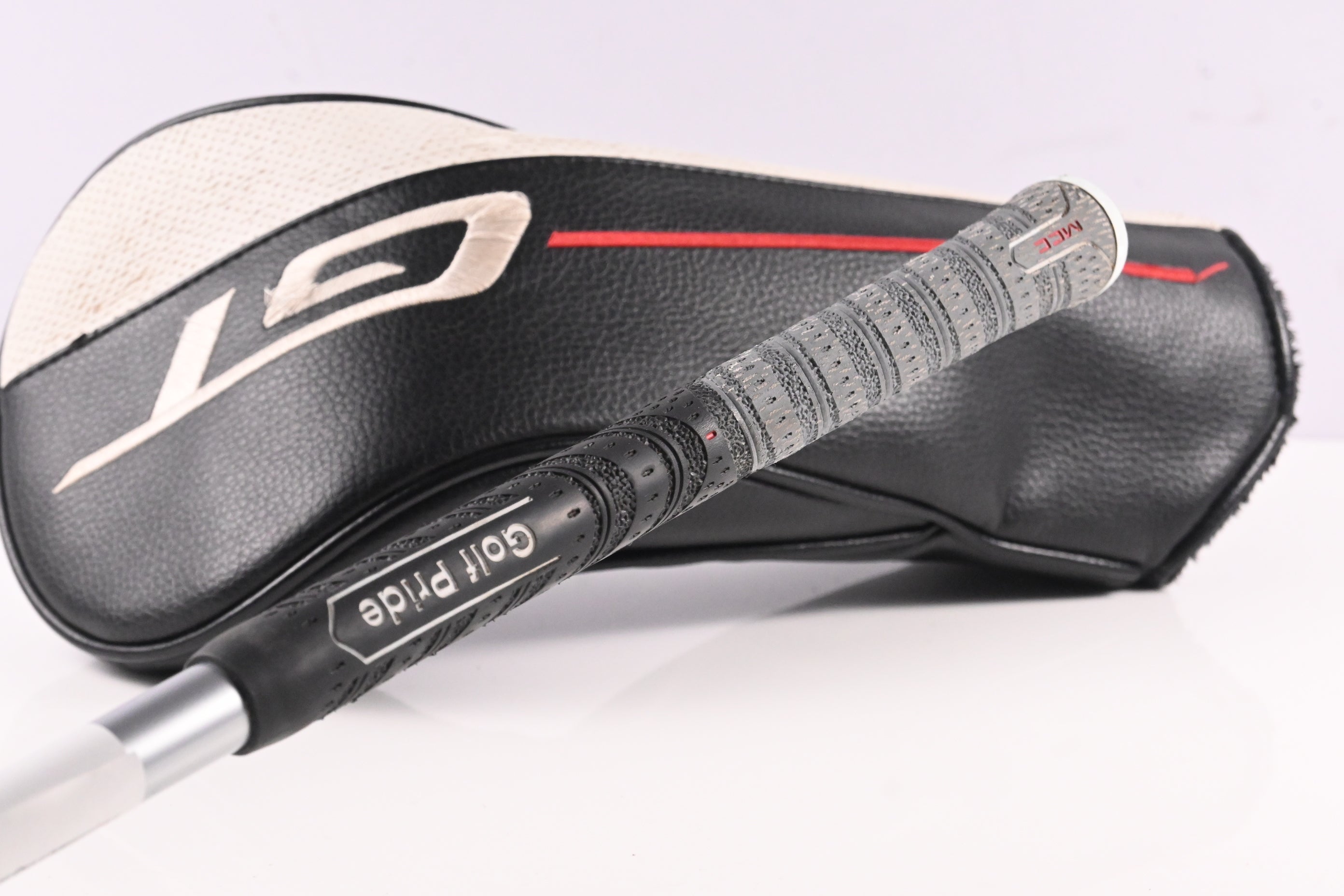Titleist GT1 Driver / 9 Degree / Regular Flex Fujikura Air Speeder 40 Shaft