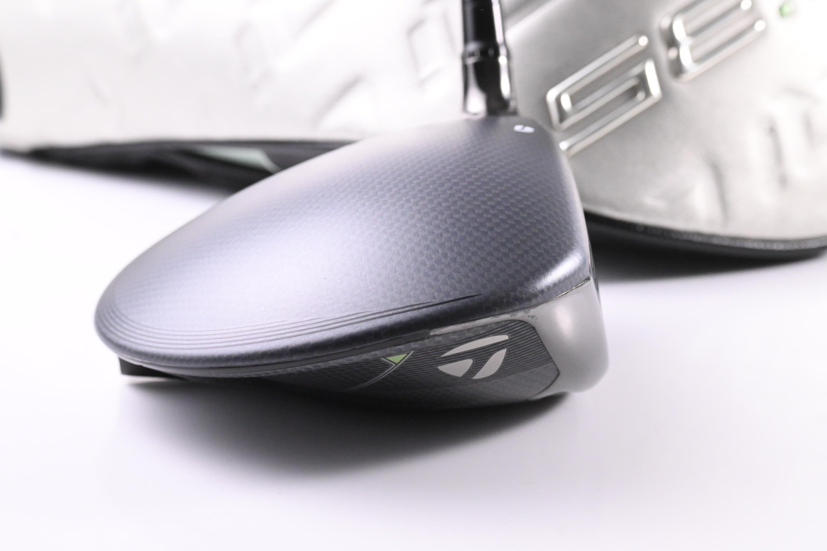 Taylormade Qi35 Driver / 9 Degree / Stiff Flex Fujikura Ventus Blue 5 Shaft