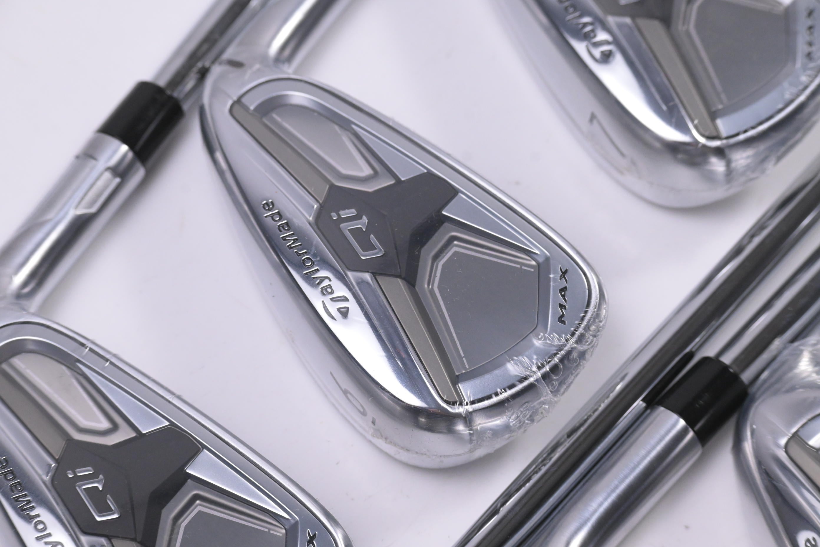 Taylormade Qi Max Irons / 5-PW+SW / Stiff Flex KBS MAX MT 85 Shafts