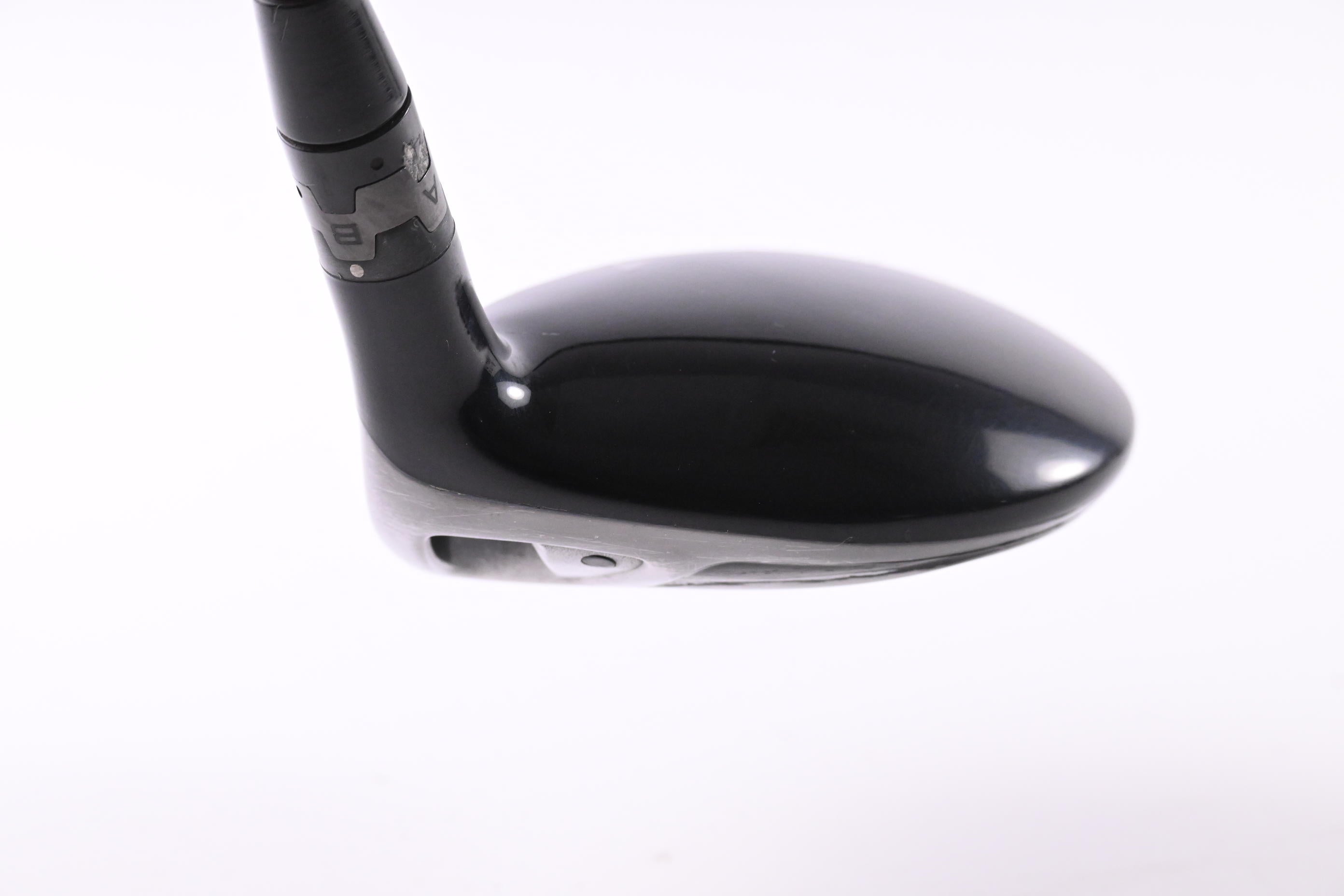 Titleist 910 F #4 Wood / 17 Degree / Regular Flex Diamana 'ilima 71 Shaft