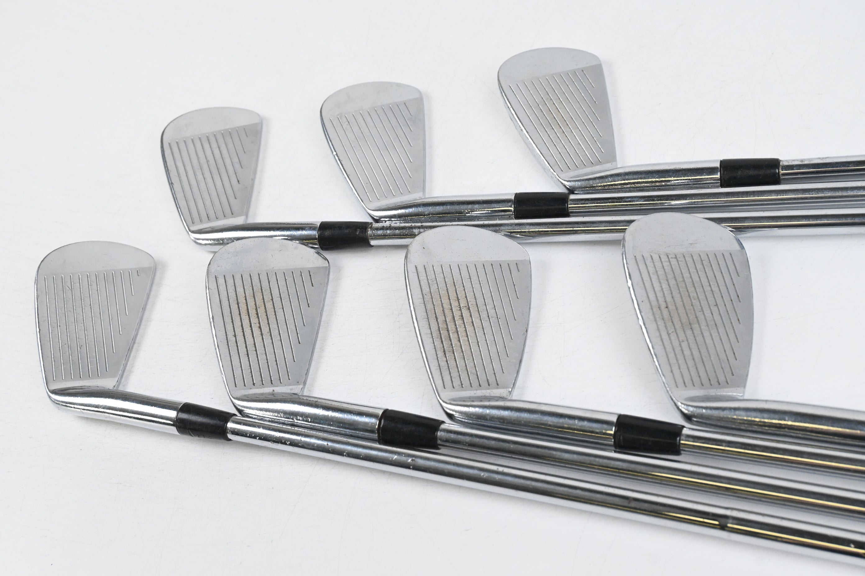 Mizuno MP-33 Irons / 3-9i / Stiff Flex Dynamic Gold S300 Shafts
