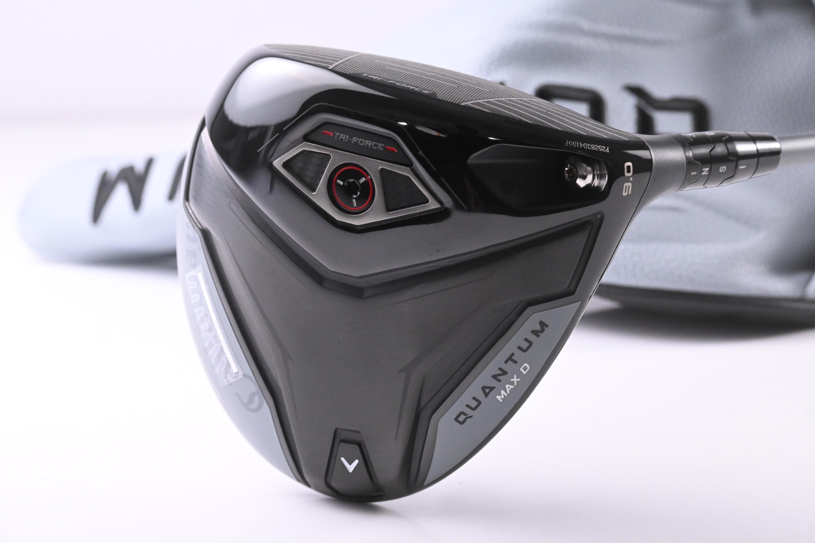 Callaway Quantum Max D Driver / 9 Degree / Stiff Flex Denali Frost Silver 50