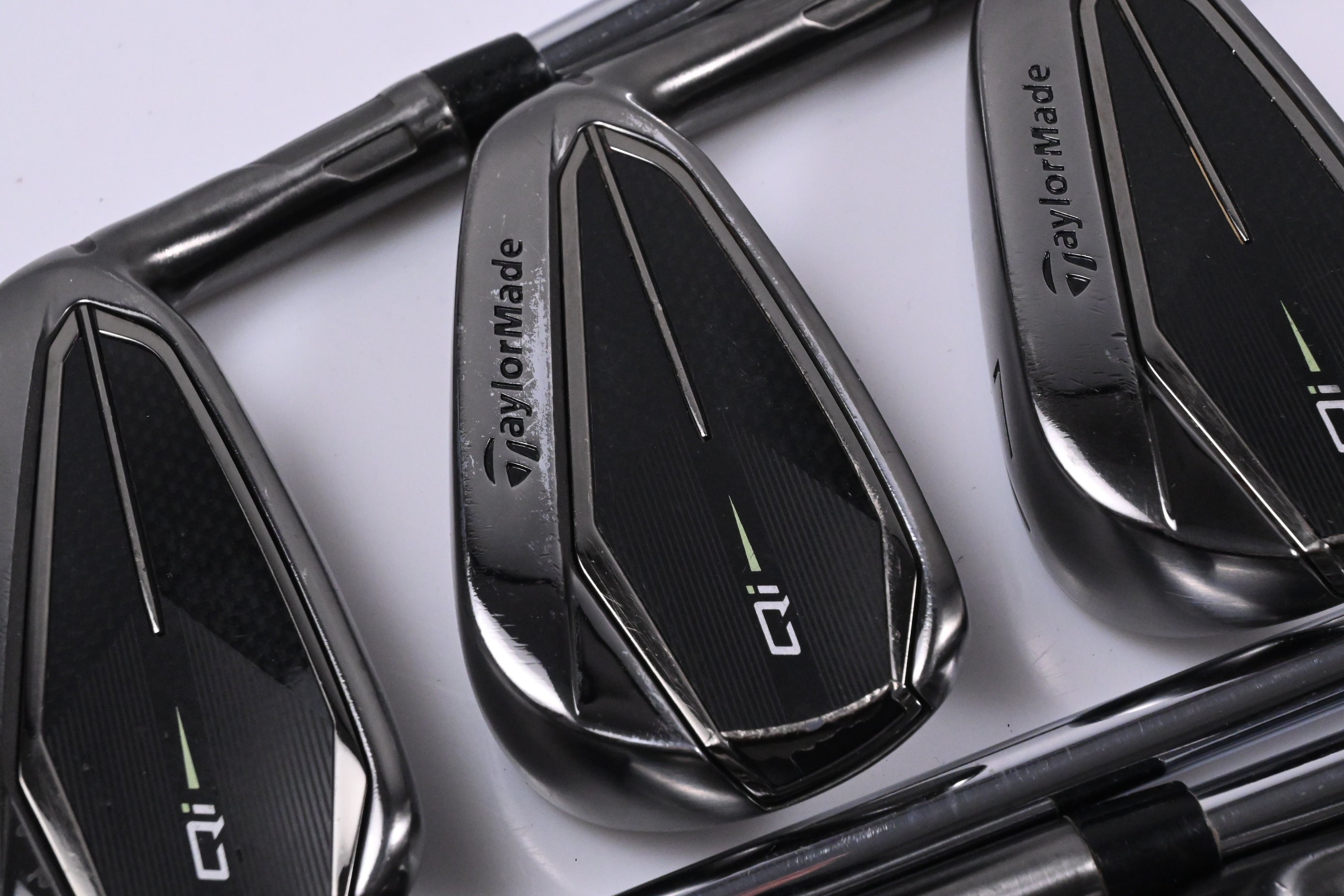 Taylormade Qi Gunmetal Edition Irons / 5-PW+SW / X-Flex NS Pro Modus 3 Tour 105