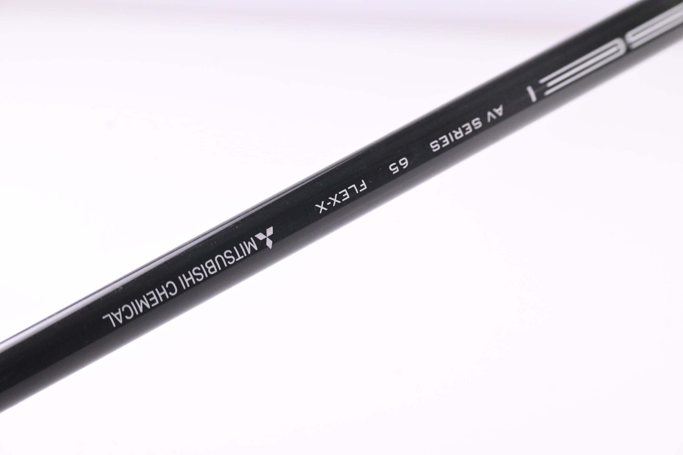 Taylormade SIM2 Ti #5 Wood / 19 Degree / X-Flex Tensei AV Raw Orange 65 Shaft
