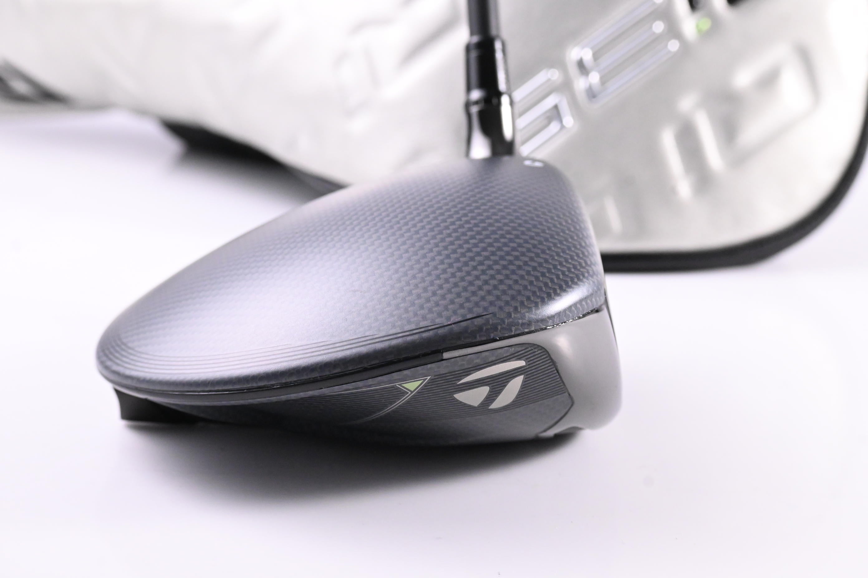 Taylormade Qi35 Driver / 9 Degree / Regular Flex Vanquish Blue 5 Shaft