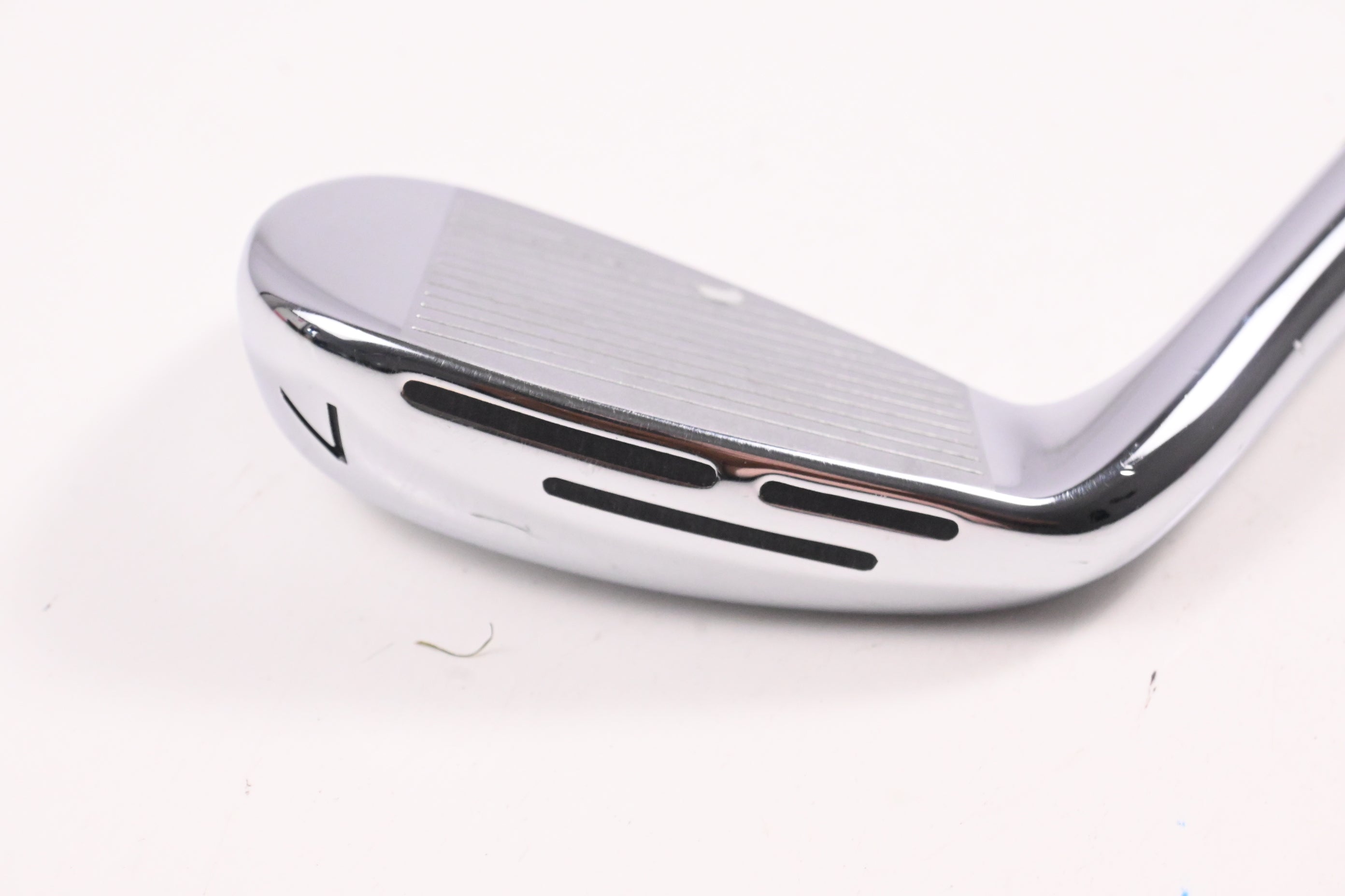 Wilson DYNAPWR #7 Iron / 27 Degree / Regular Flex KBS Tour Lite Shaft