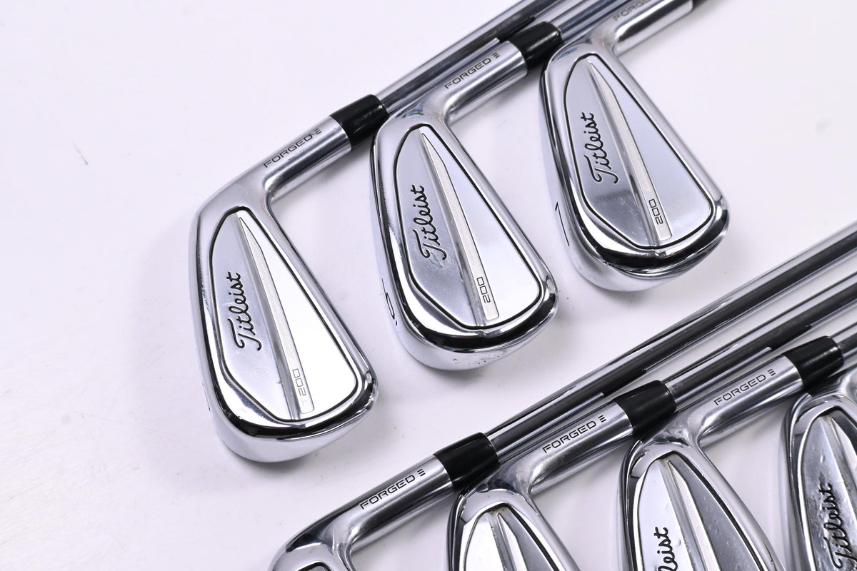Titleist T200 2023 Irons / 5-PW+GW / Regular Flex AMT Red R300 Shafts