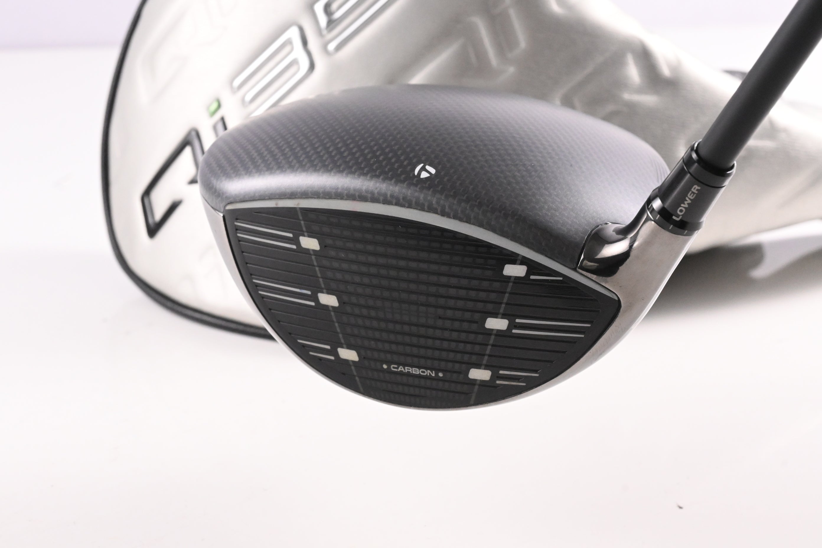 Taylormade Qi35 Driver / 10.5 Degree / Stiff Flex Kai'li White Dark Wave 60
