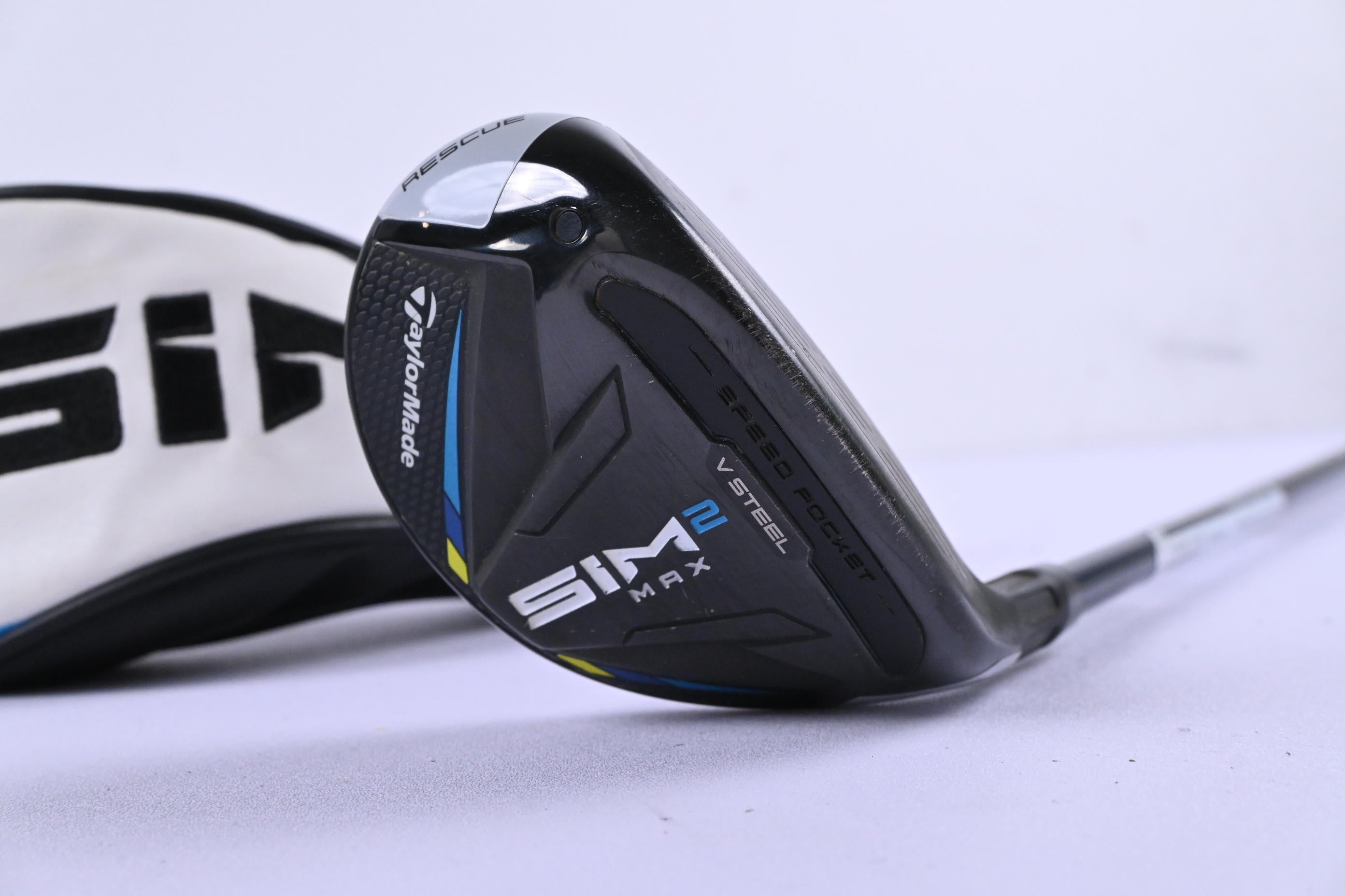 Taylormade SIM2 Max #3 Hybrid / 19 Degree / Regular Flex Fujikura Ventus Blue 6