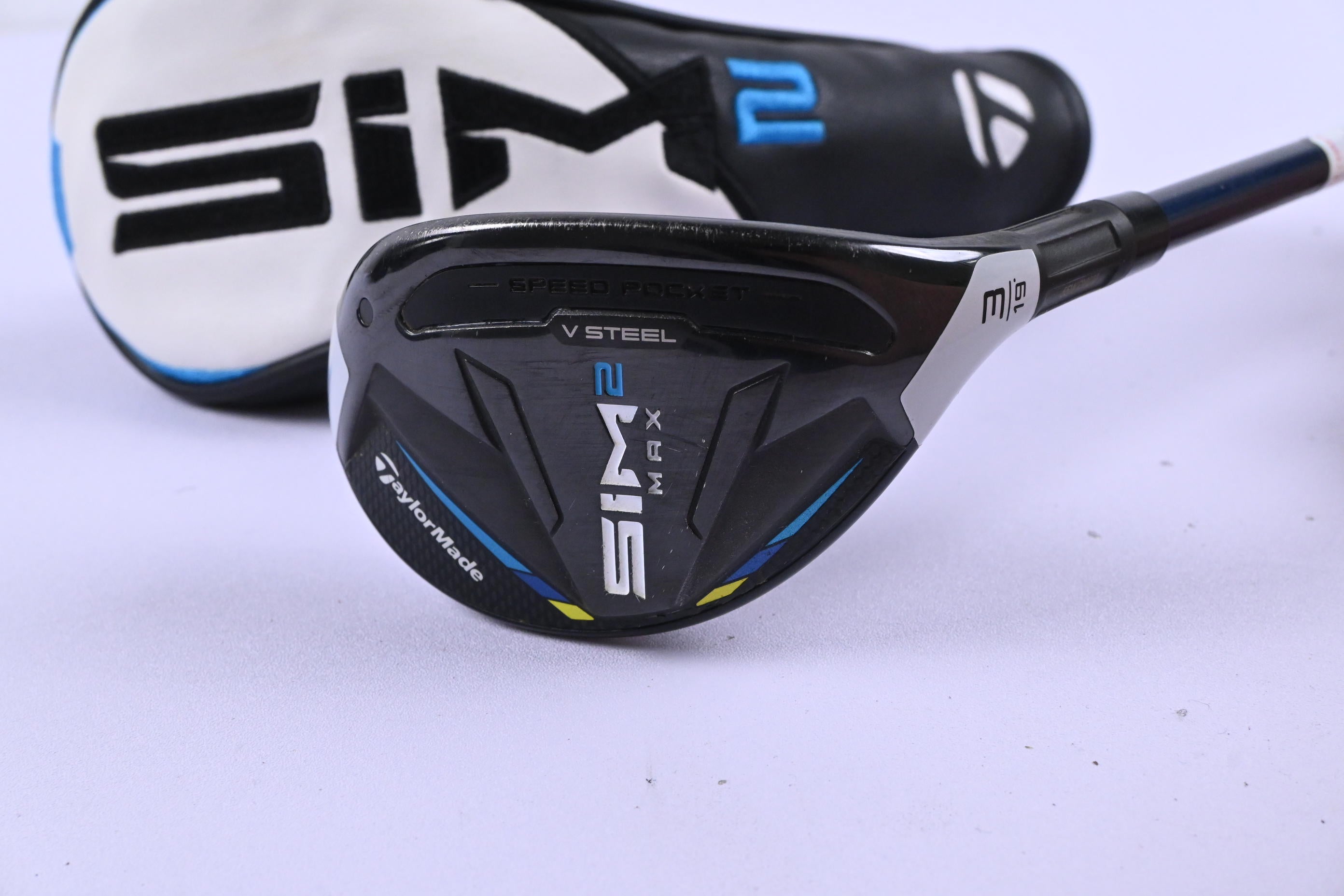 Taylormade SIM2 Max #3 Hybrid / 19 Degree / Regular Flex Fujikura Ventus Blue 6