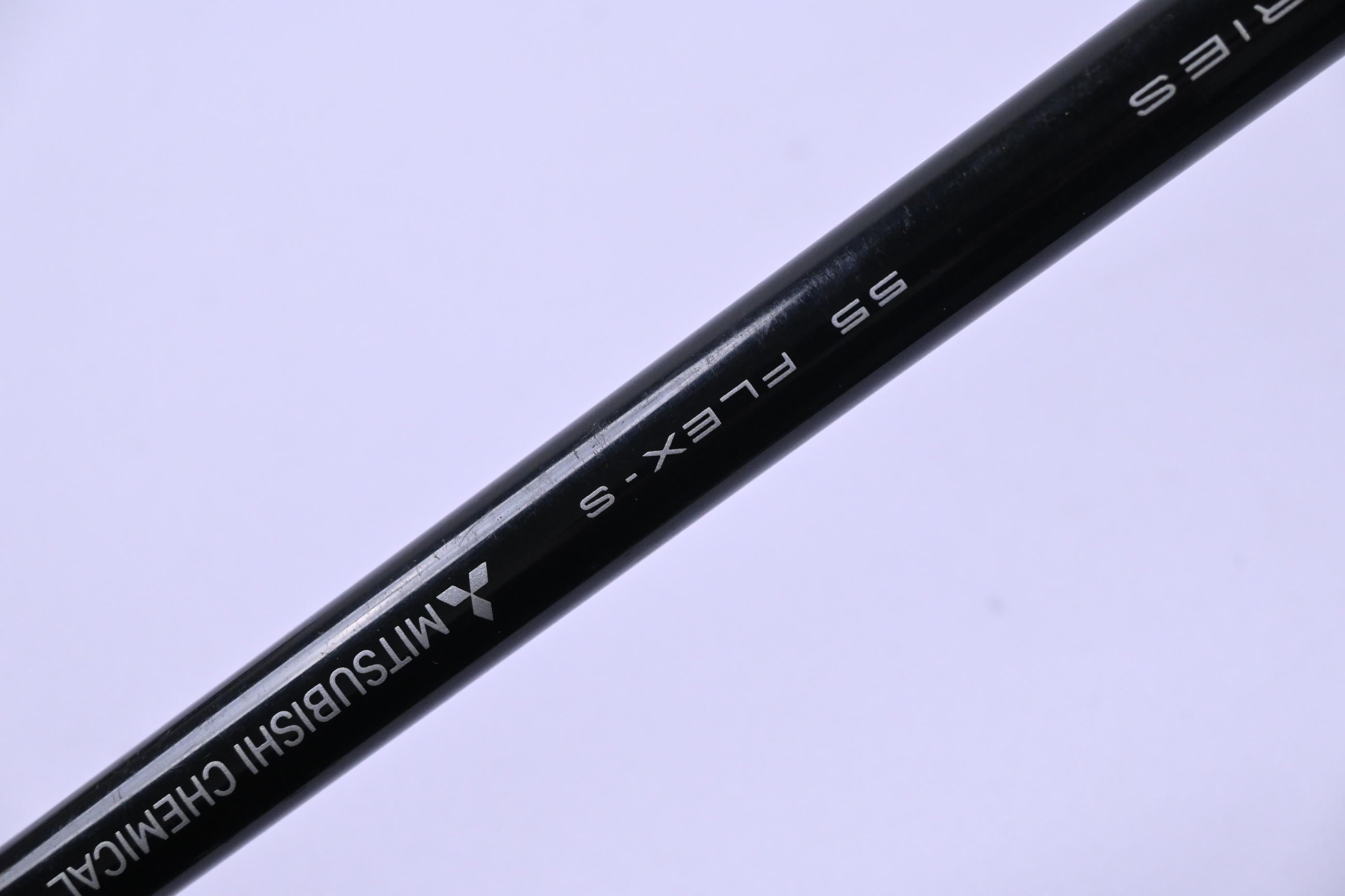 Titleist GT2 Driver / 10 Degree / Stiff Flex Tesnsei AV Raw Blue 55 Shaft