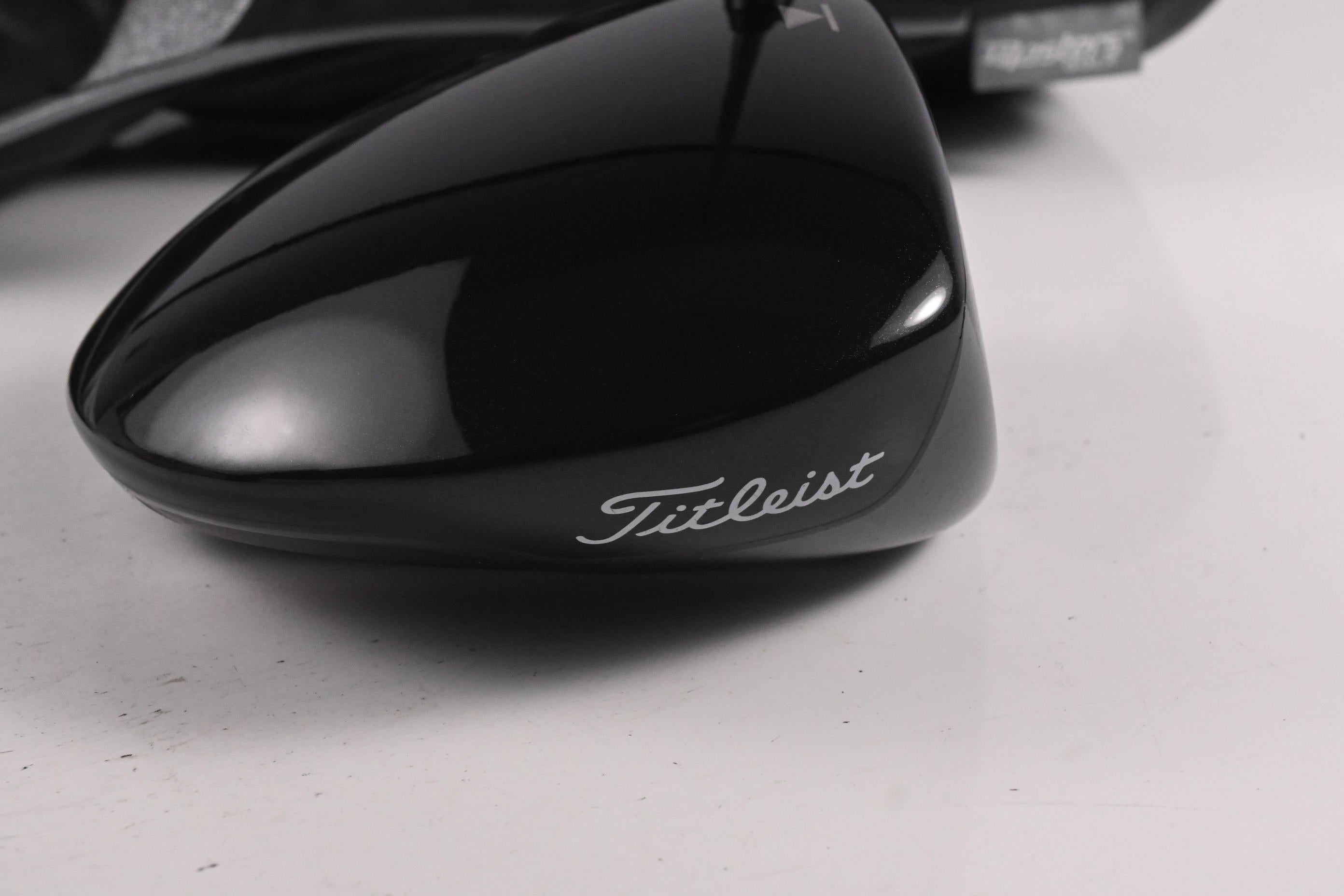 Titleist 913 D2 Driver / 8.5 Degree / Senior Flex Aldila Synergy 50 Shaft