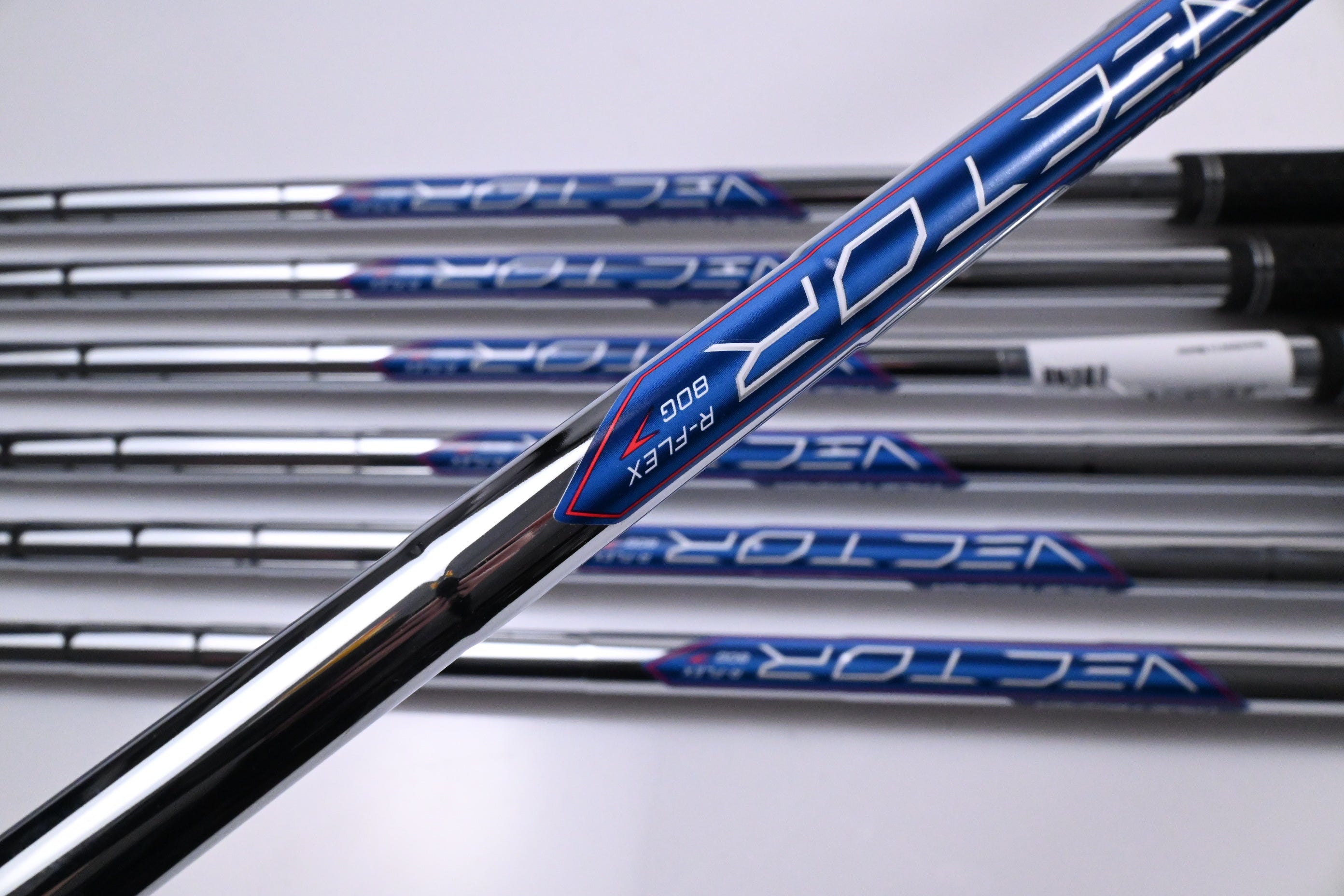 Callaway Elyte Irons / 4-PW / Regular Flex Vector 80 Shafts