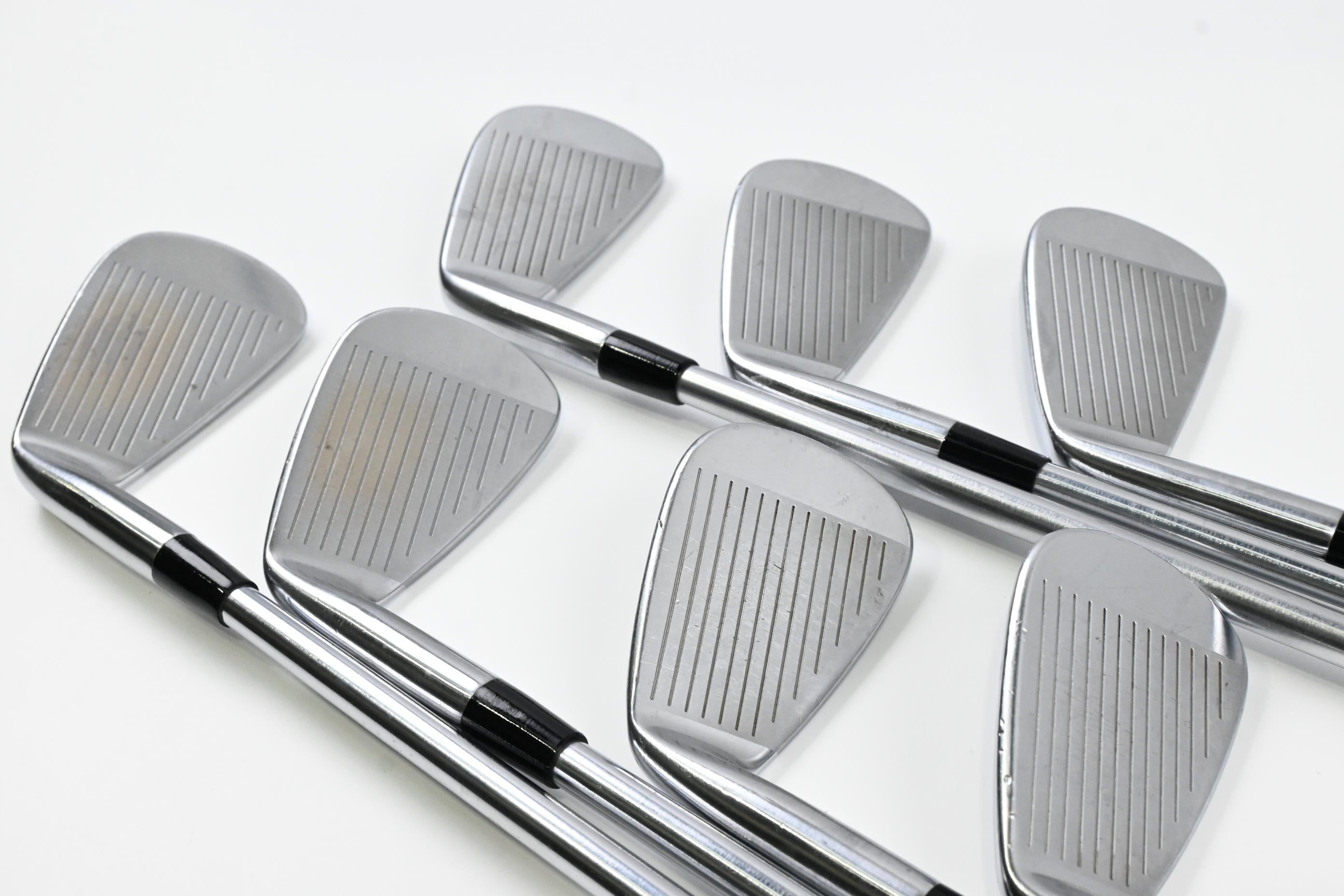Mizuno Pro 221/223 Combo Irons / 4-PW / X-Flex Project X LS 125 Shafts