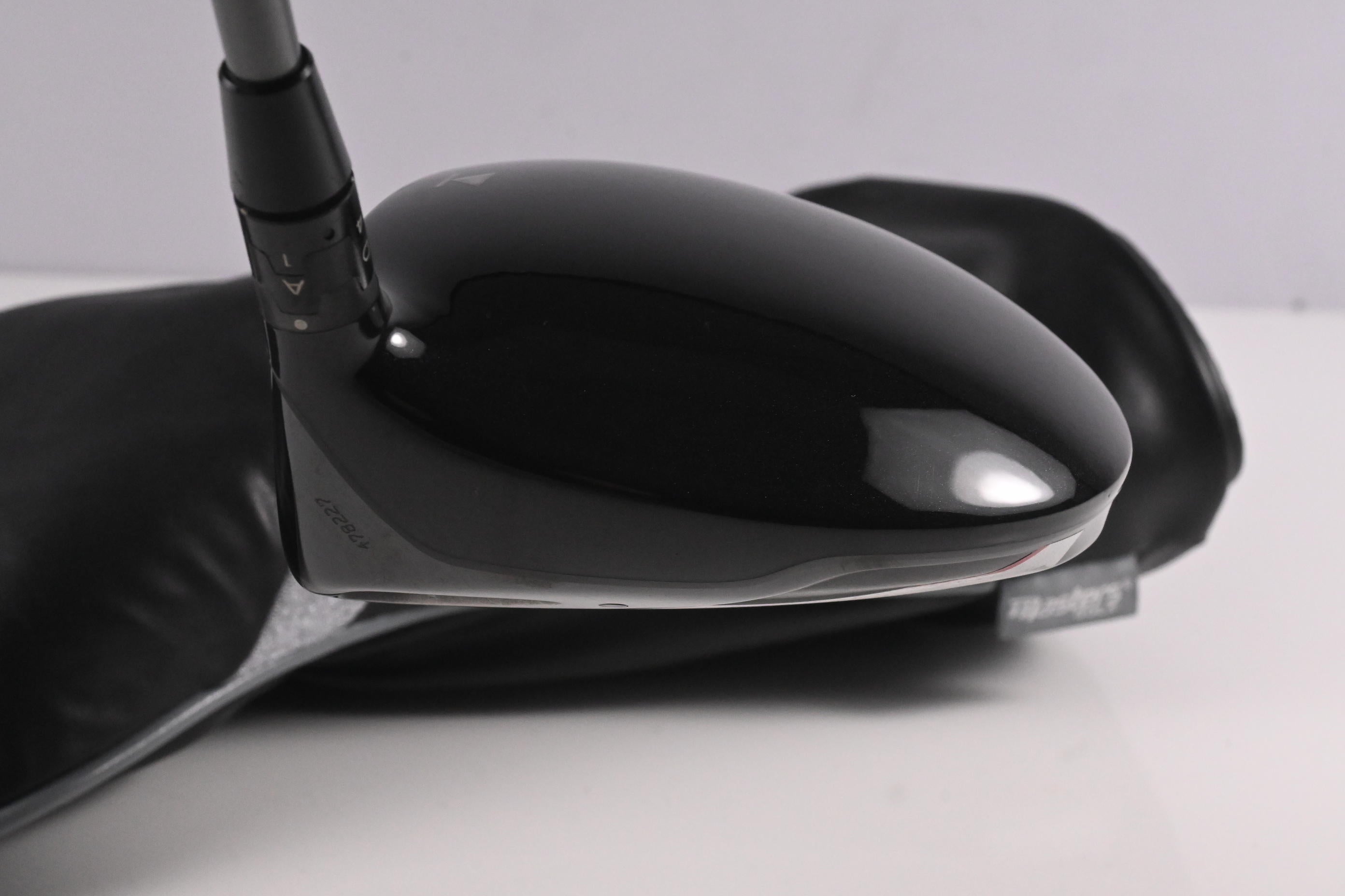 Titleist 913 D2 Driver / 8.5 Degree / Senior Flex Aldila Synergy 50 Shaft