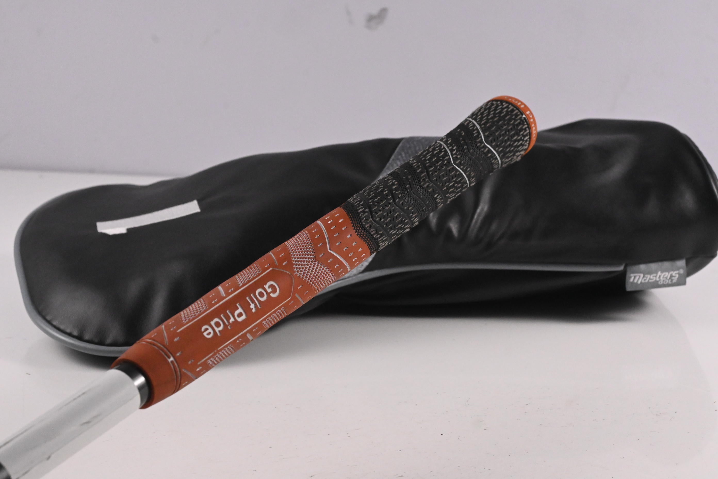 Titleist 913 D2 Driver / 8.5 Degree / Senior Flex Aldila Synergy 50 Shaft