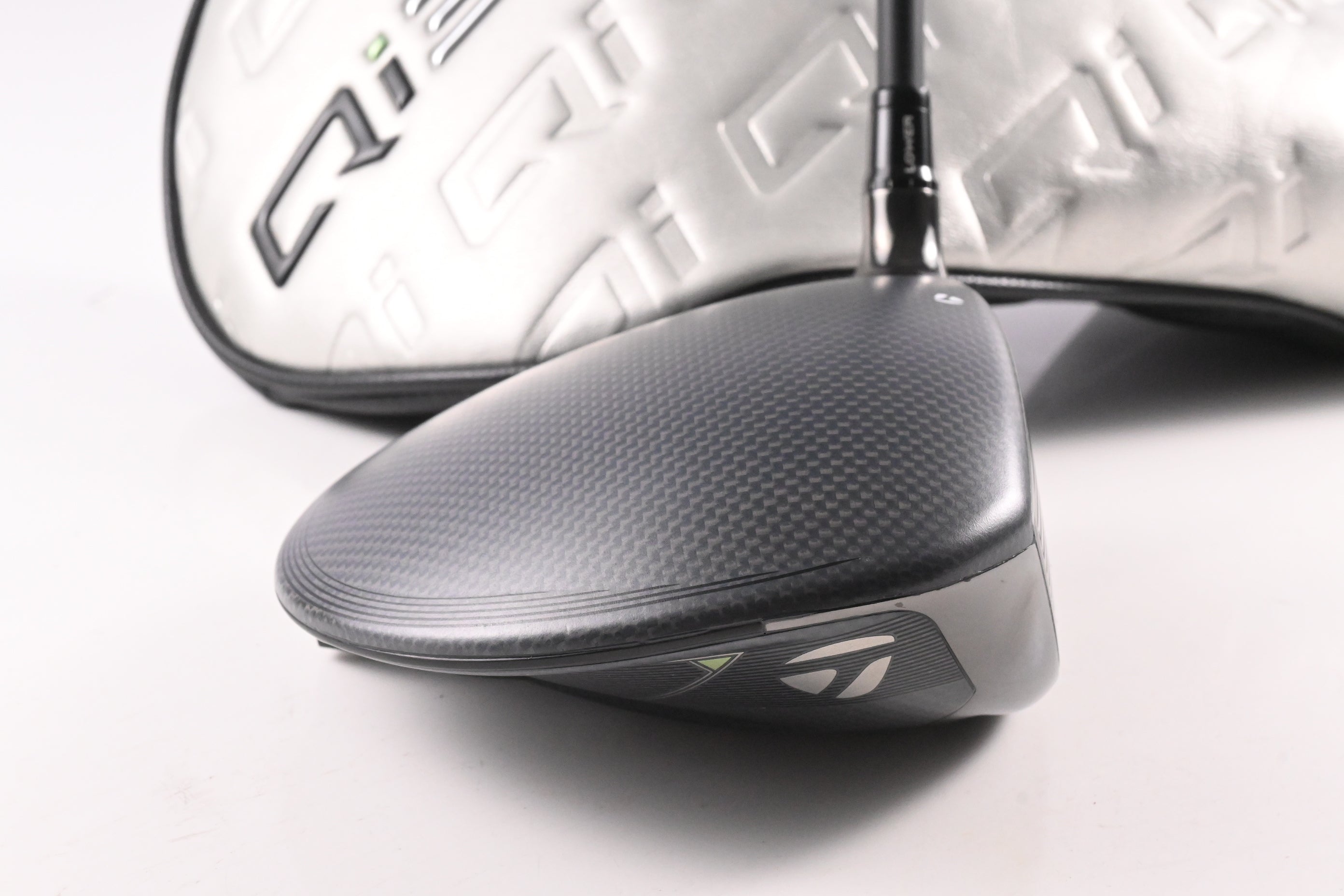 Taylormade Qi35 Driver / 9 Degree / Regular Flex Cypher 2.0 50 Shaft