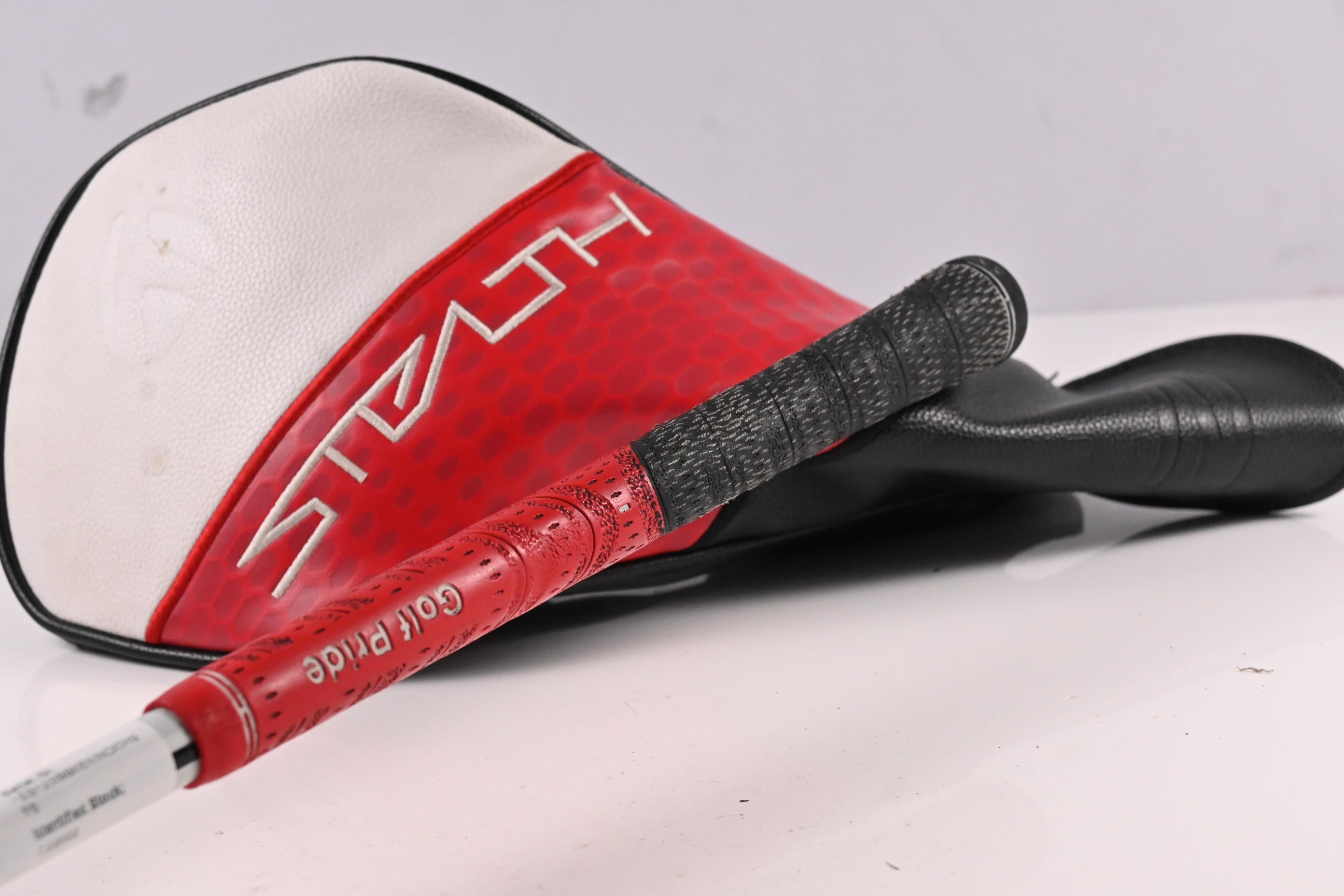 Left Hand Taylormade Stealth 2 HD Driver / 10.5 Degree / Stiff Flex ACCRA FX 2.0 Shaft