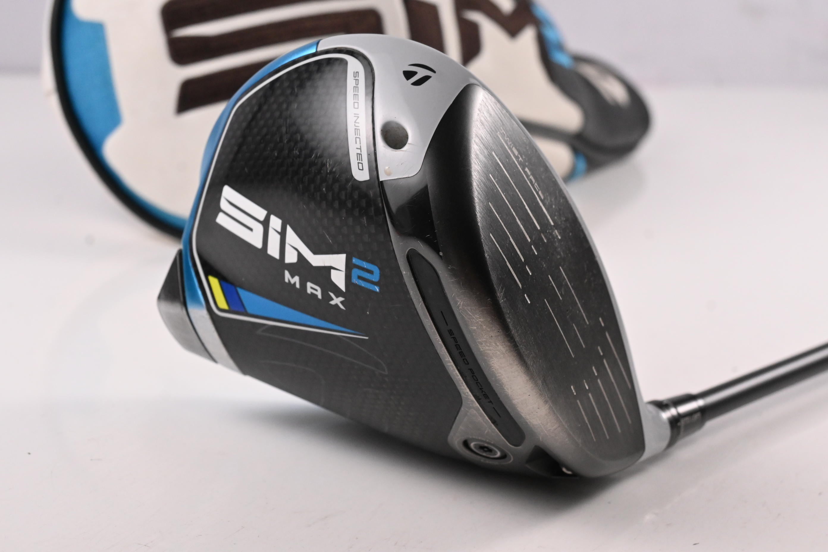 Taylormade SIM2 Max Driver / 10.5 Degree / Regular Flex Ventus Blue 5 Shaft