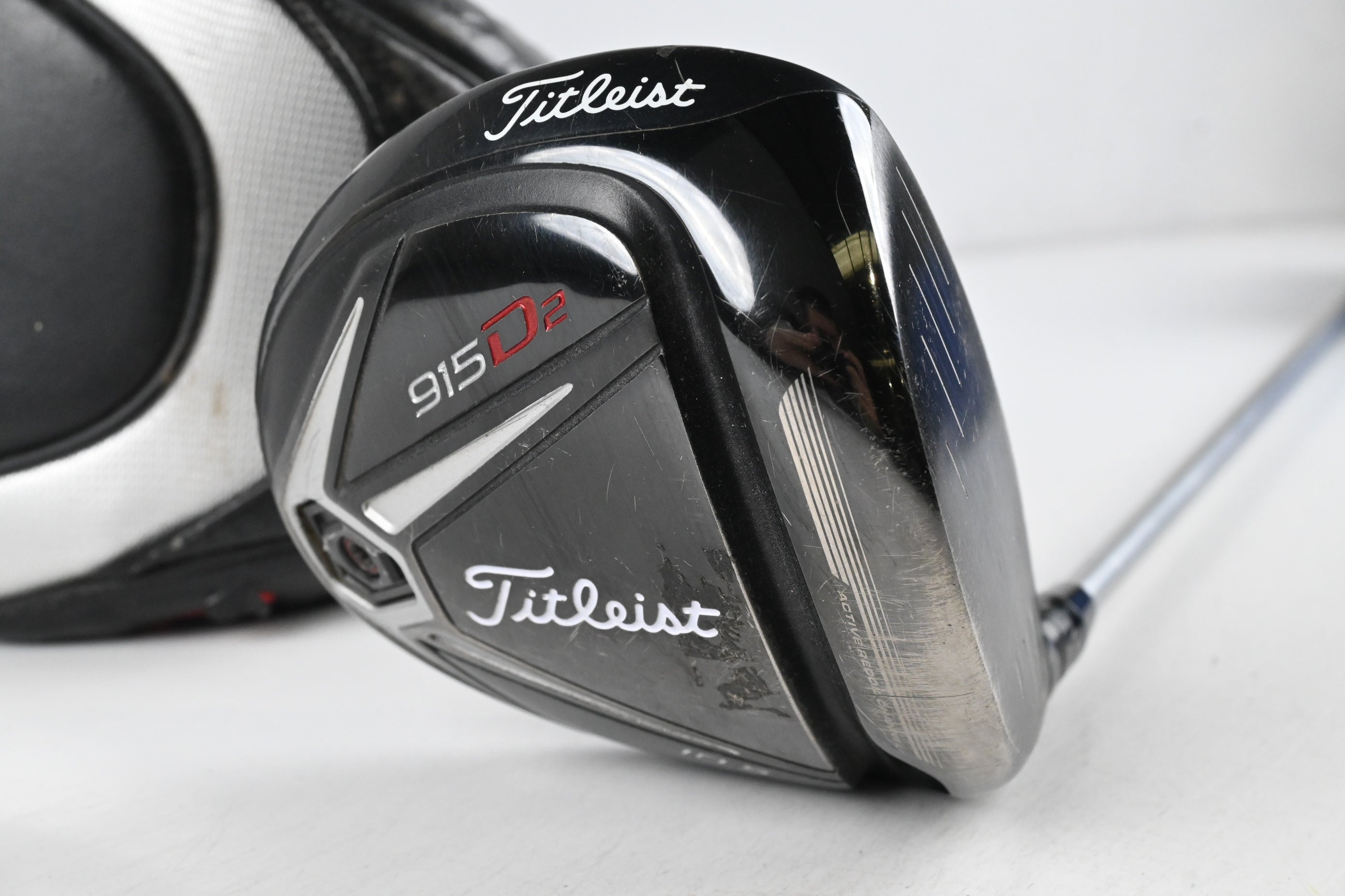 Titleist 915 D2 Driver / 10.5 Degree / Regular Flex Diamana M+ 50 Shaft