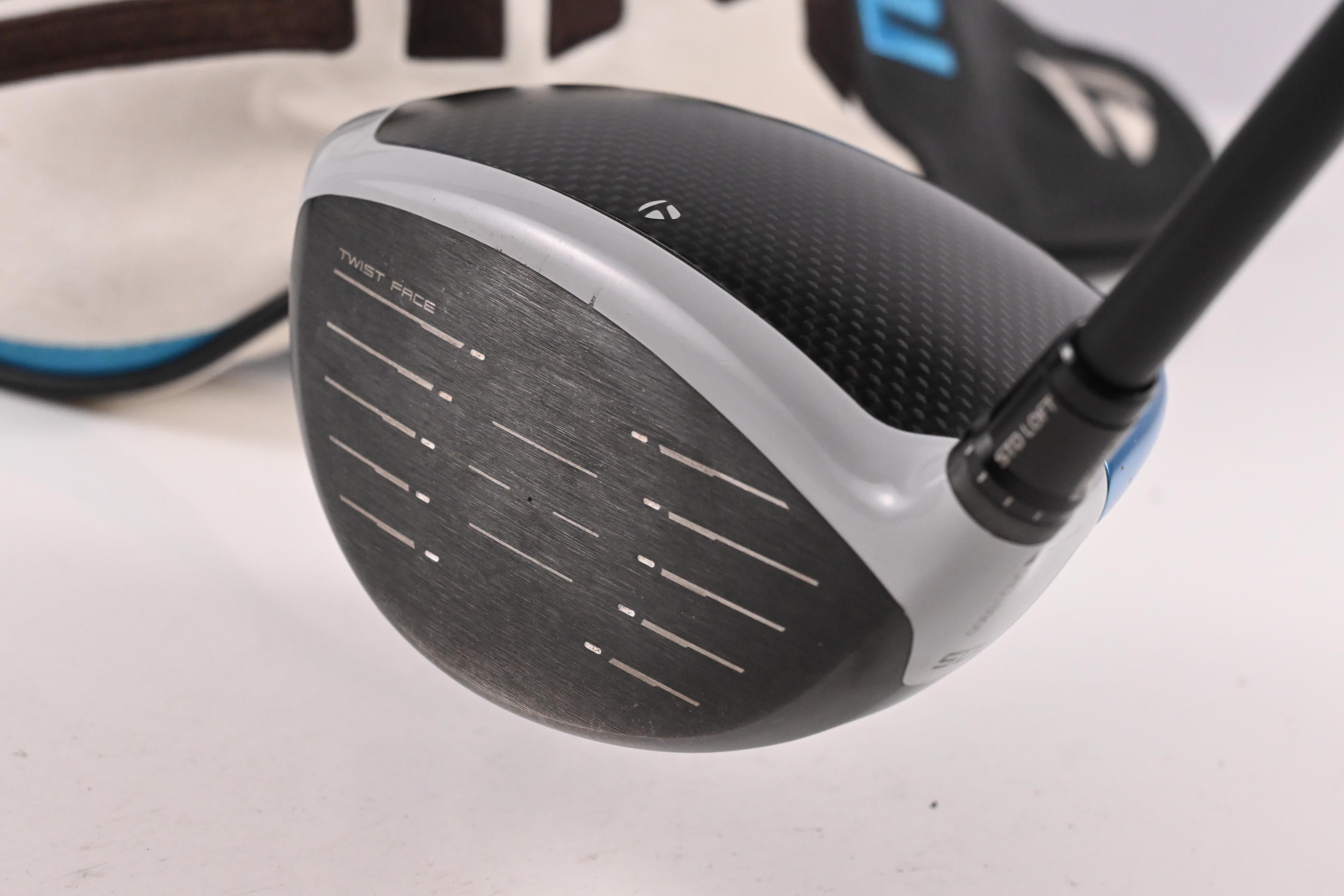 Taylormade SIM2 Max Driver / 10.5 Degree / Regular Flex Ventus Blue 5 Shaft