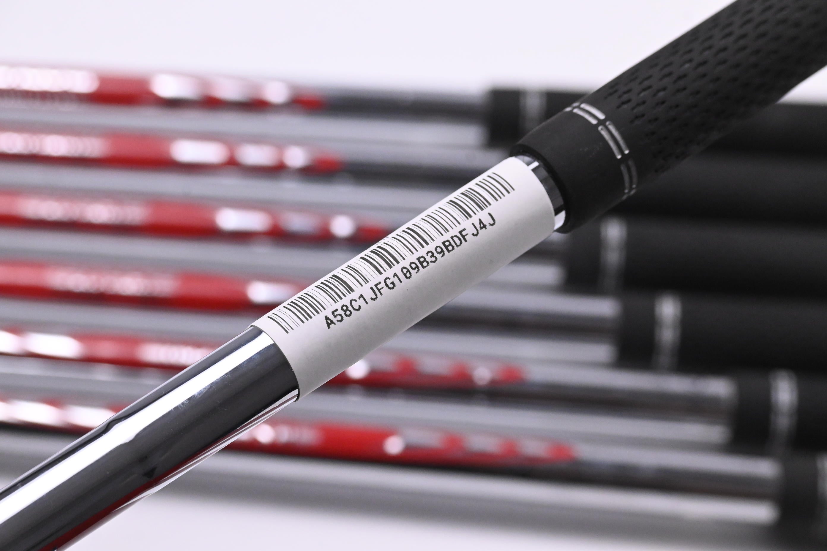 Taylormade P790 2019 Irons / 4-PW / Stiff Flex N.S.Pro Modus³ Tour 105 Shafts