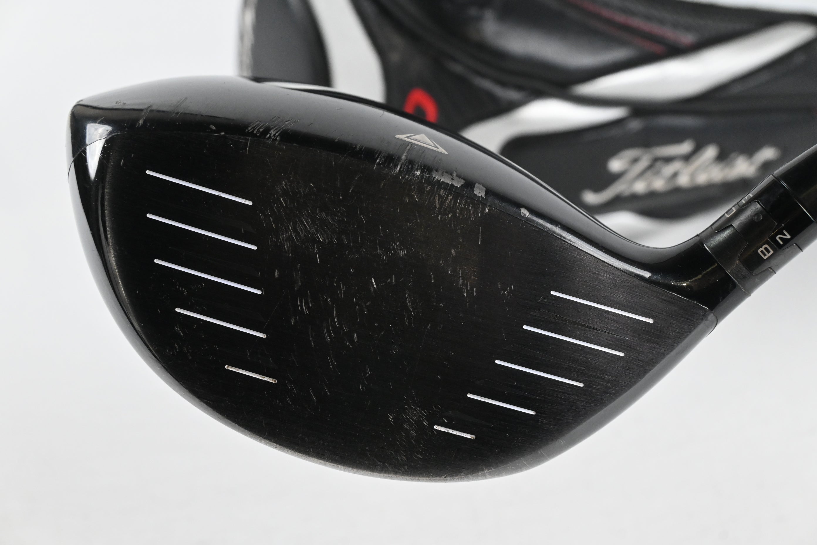 Titleist 915 D2 Driver / 10.5 Degree / Regular Flex Diamana M+ 50 Shaft